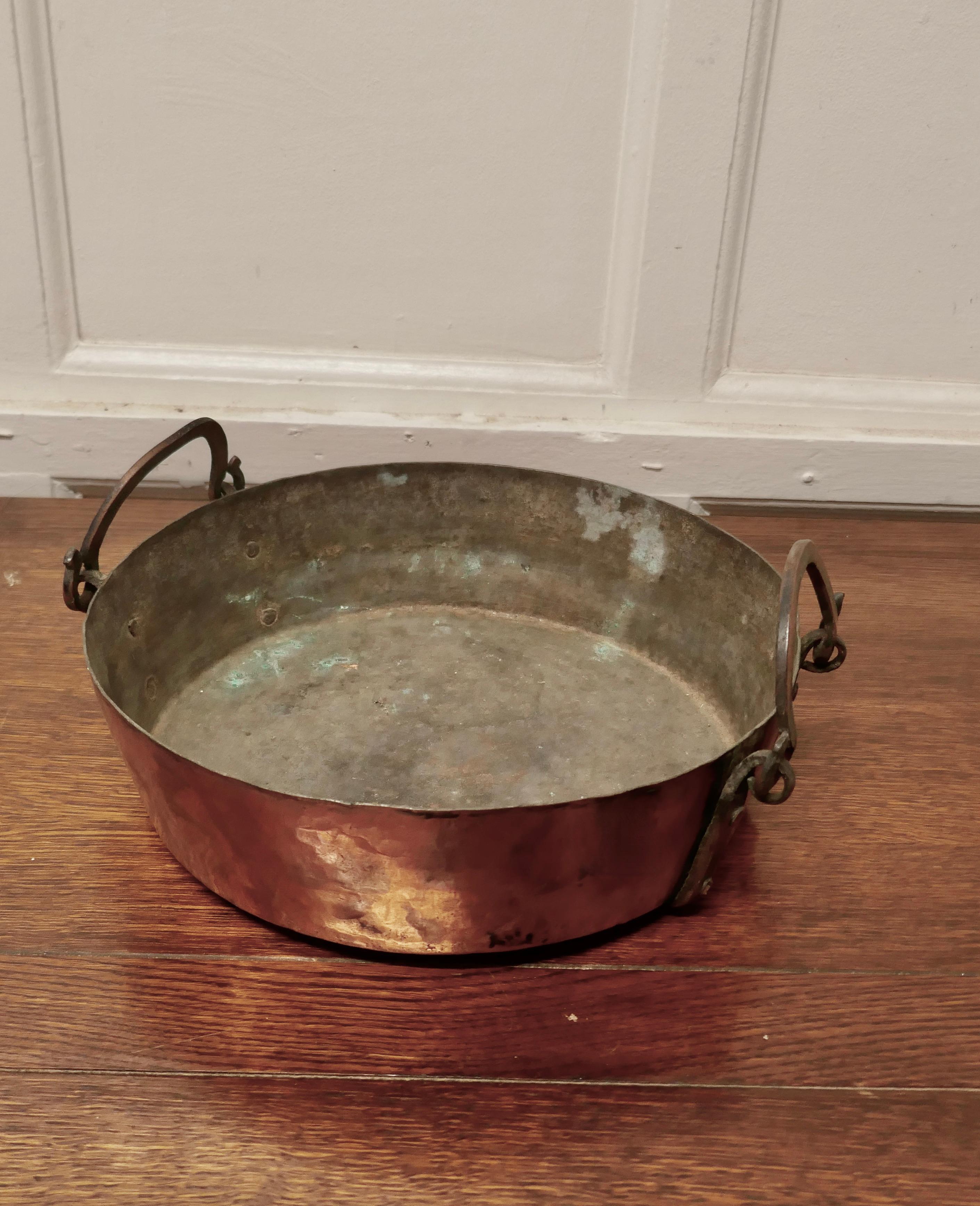 Fine Quality 19th Century Copper Roasting Pan In Good Condition For Sale In Chillerton, Isle of Wight