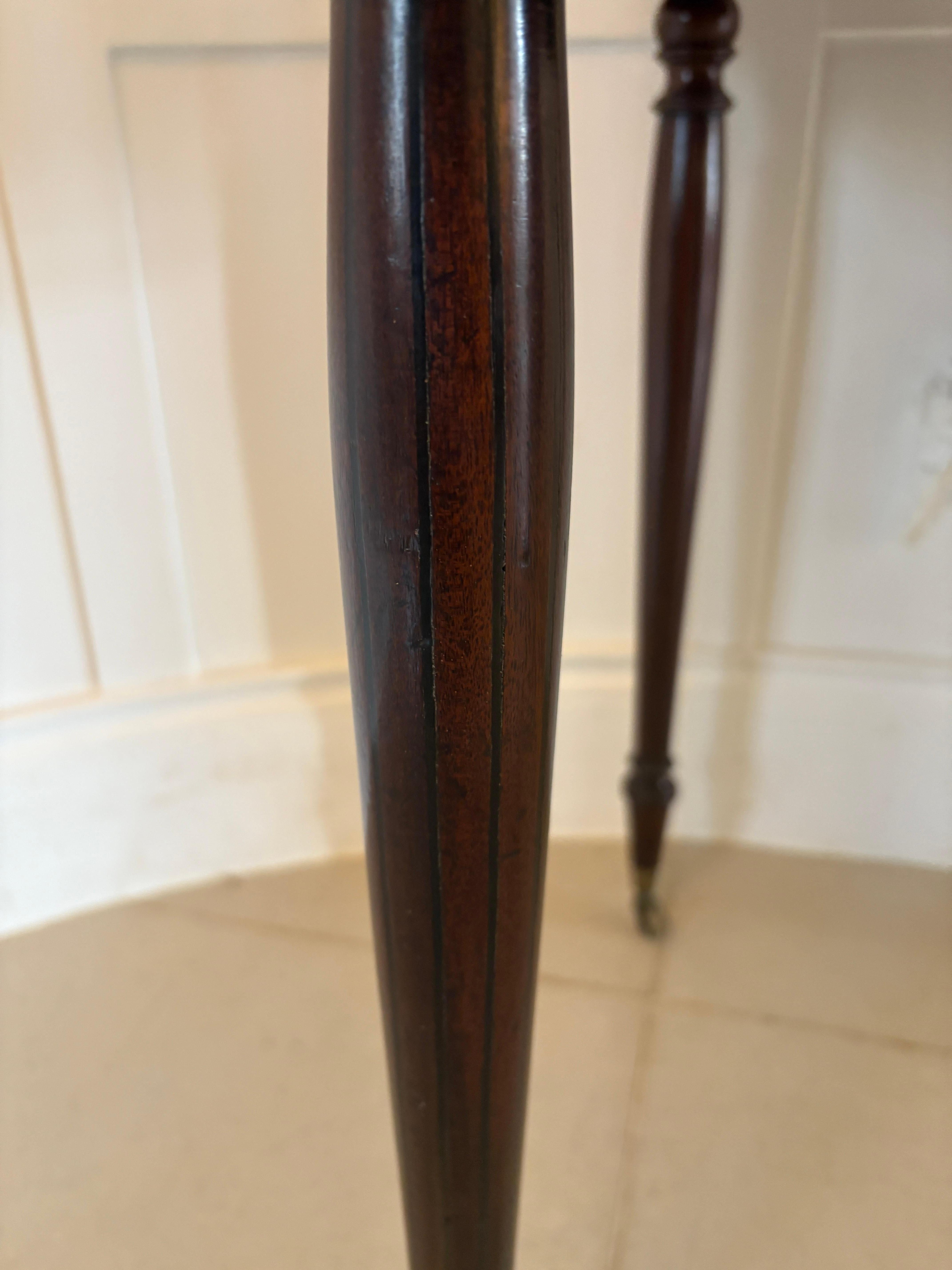Belle qualité de lampe sur pied/table d'appoint du 19e siècle de style Régence antique en vente 3