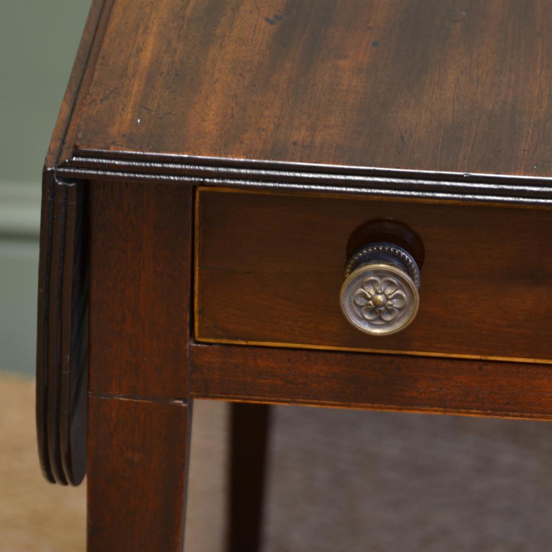 Fine Quality 19th Century Regency Mahogany Antique Small Drop Leaf Table 2