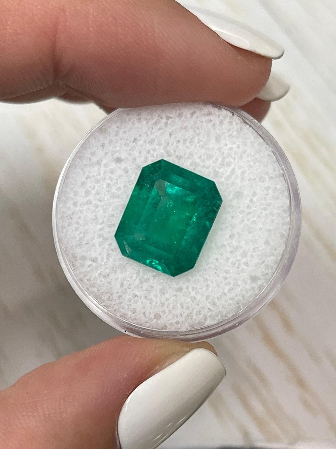 Feine Qualität 5,20 Karat Classic Smaragdschliff kolumbianischen Smaragd - Mai Birthstone (Moderne) im Angebot