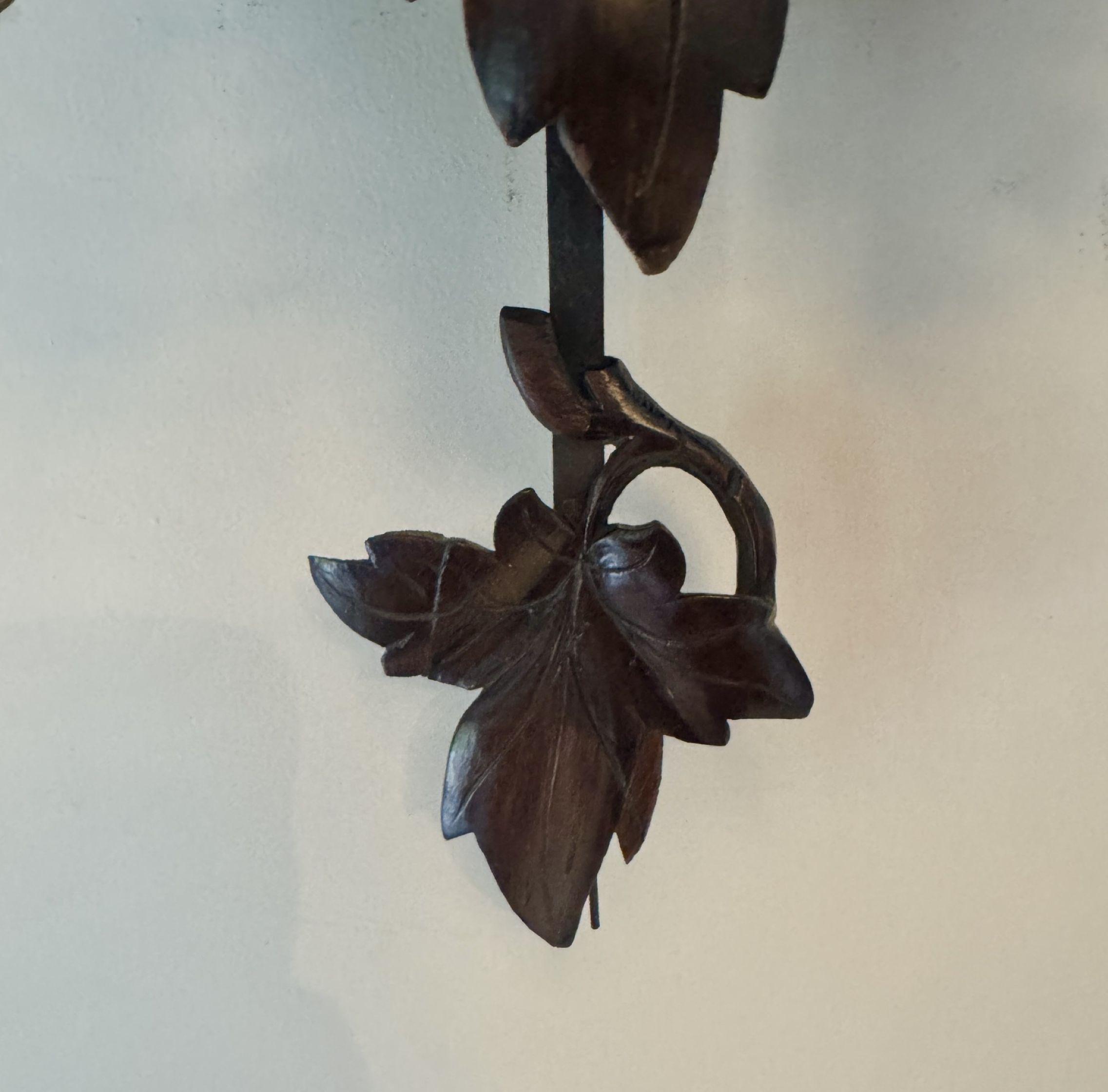 Fine quality antique 19th century Black Forest cuckoo clock For Sale 3