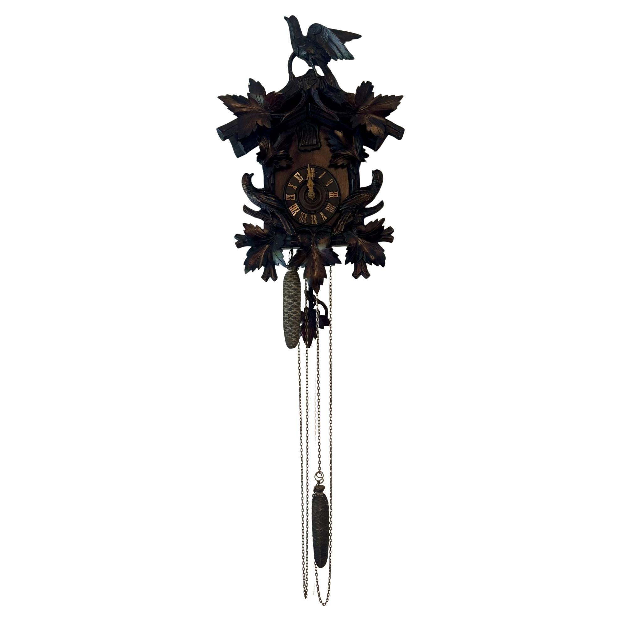 Fine quality antique 19th century Black Forest cuckoo clock