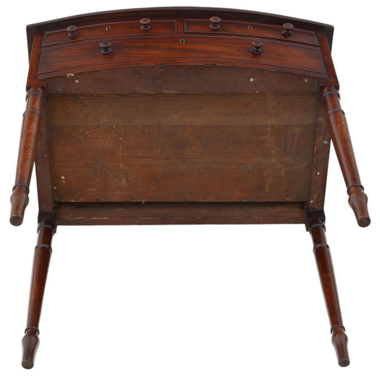 Fine Quality Antique 19th Century Georgian Mahogany Writing dressing Side Table For Sale 4