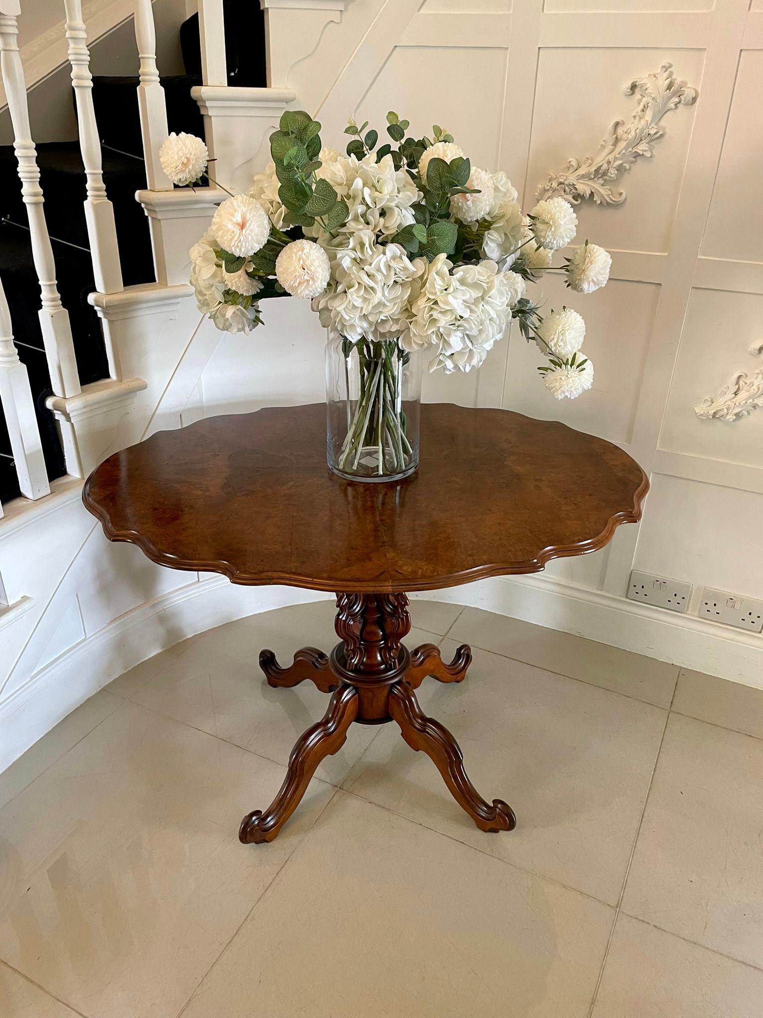 Fine Quality Antique Burr Walnut Shaped Tilt Top Centre Table In Good Condition For Sale In Suffolk, GB