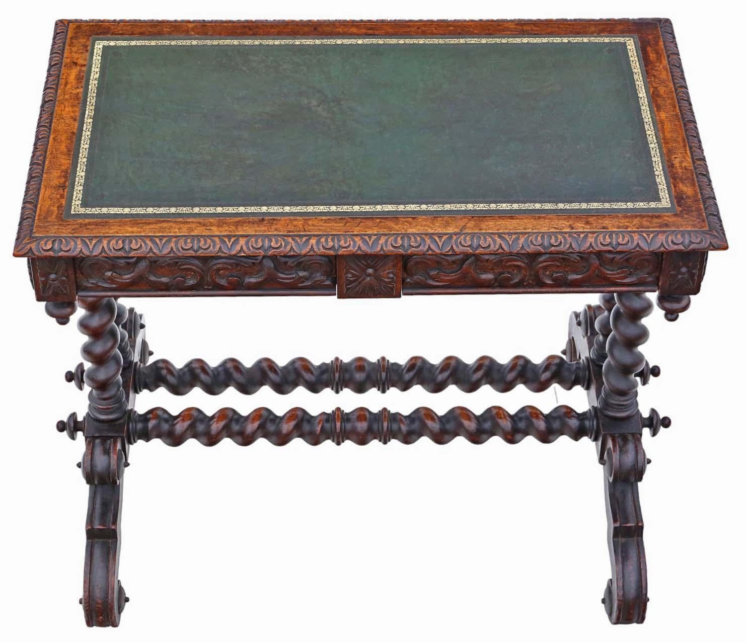 XIXe siècle Ancienne table à écrire en chêne sculpté de qualité - 19ème siècle Bureau d'appoint Dressing en vente