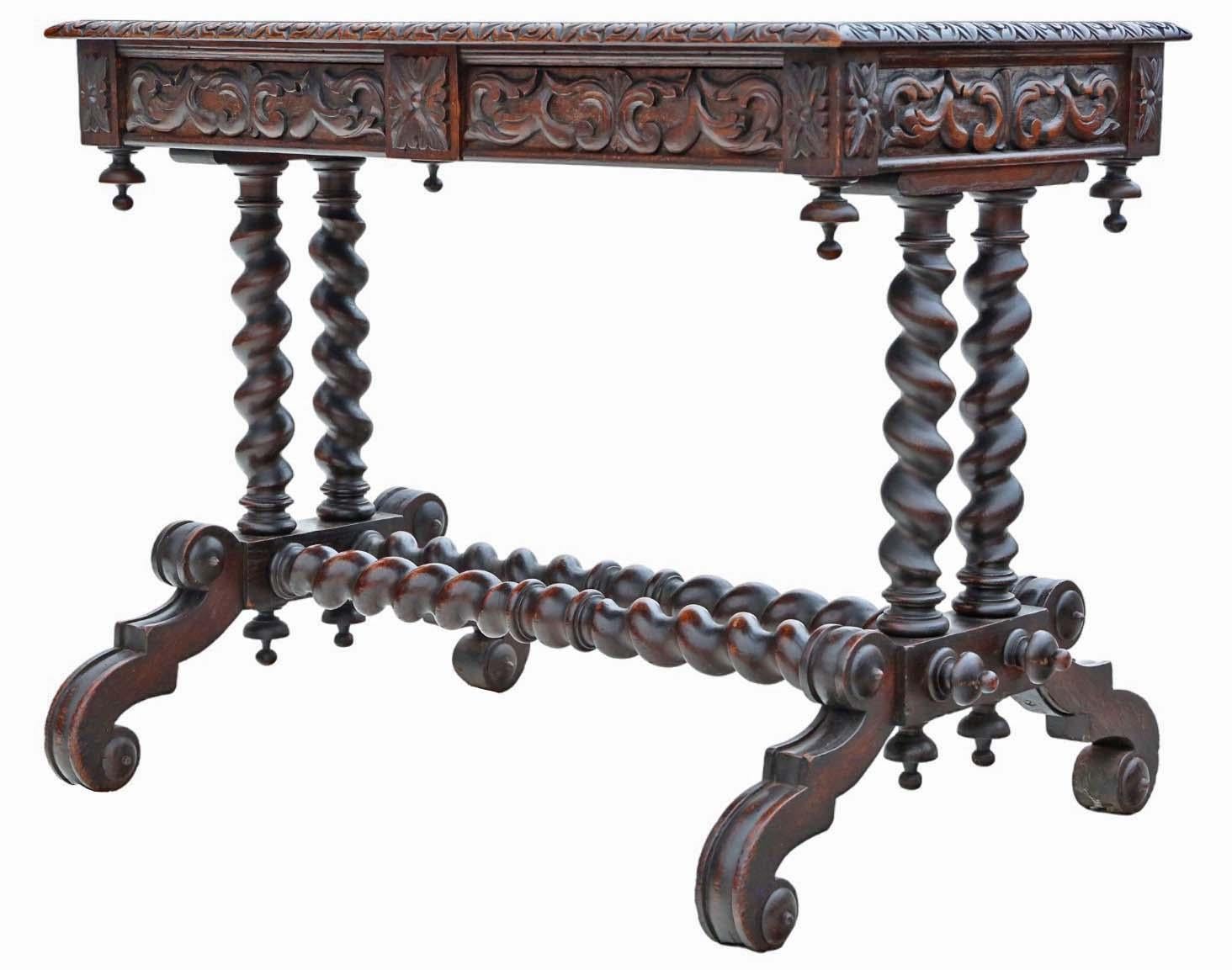 Bois Ancienne table à écrire en chêne sculpté de qualité - 19ème siècle Bureau d'appoint Dressing en vente