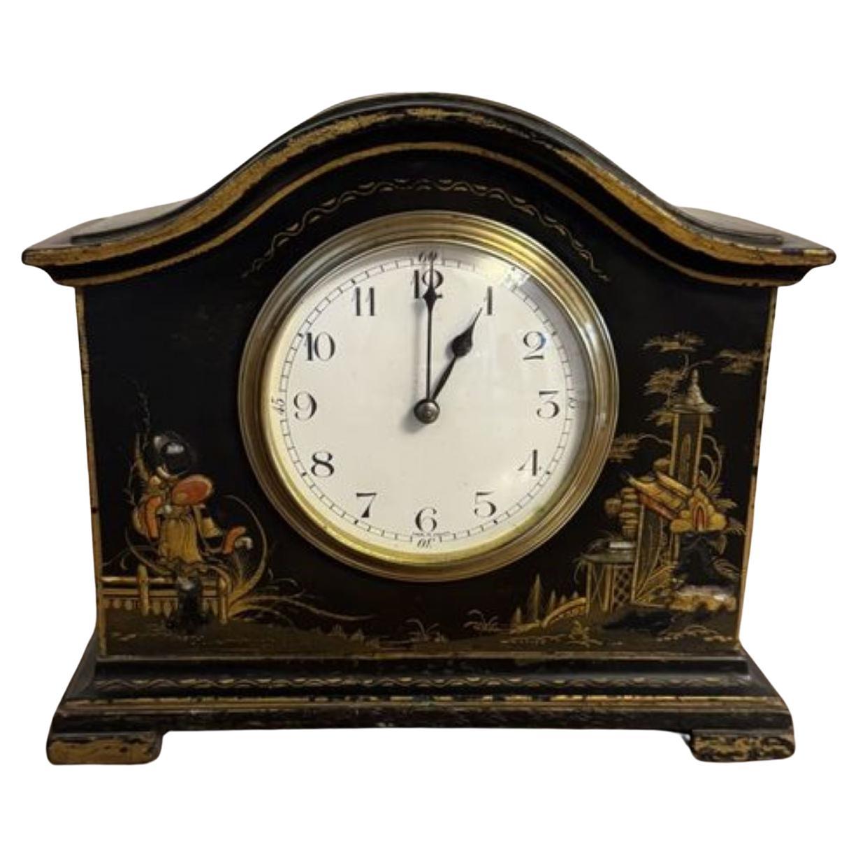 Reloj de chimenea antiguo eduardiano decorado con chinoiserie de gran calidad en venta