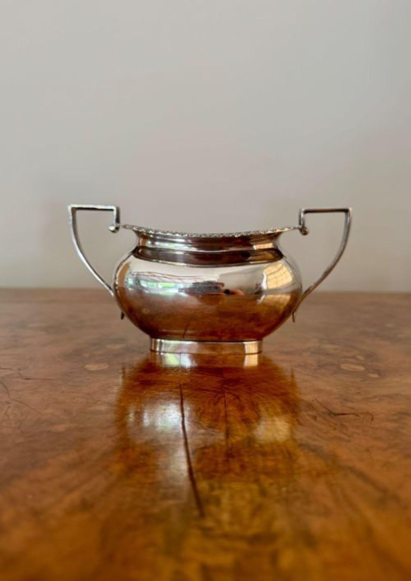 Fine quality antique Edwardian four piece tea set by Walker and Hall In Good Condition For Sale In Ipswich, GB