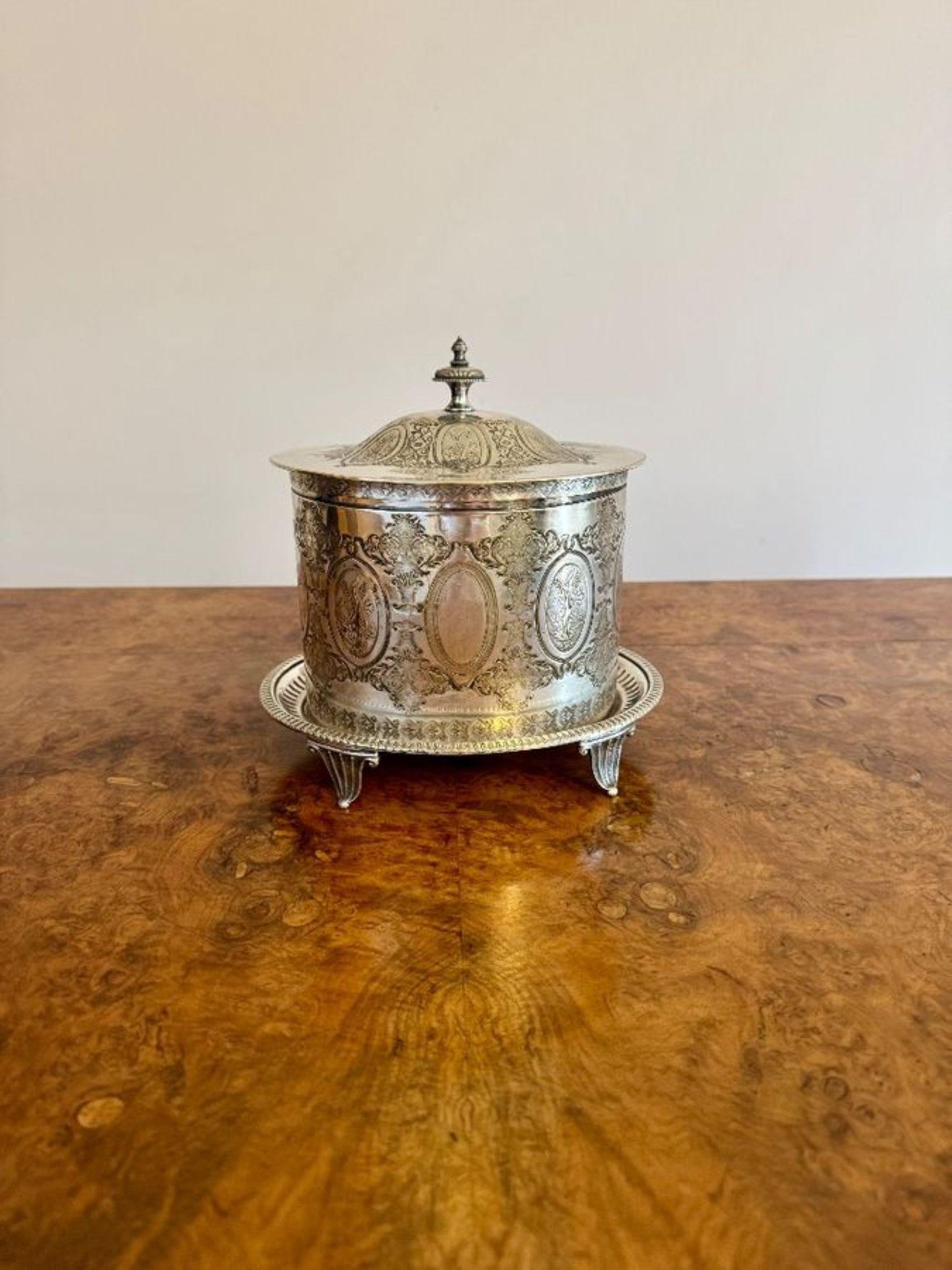 Silver Plate Fine quality antique Edwardian silver plated biscuit barrel For Sale