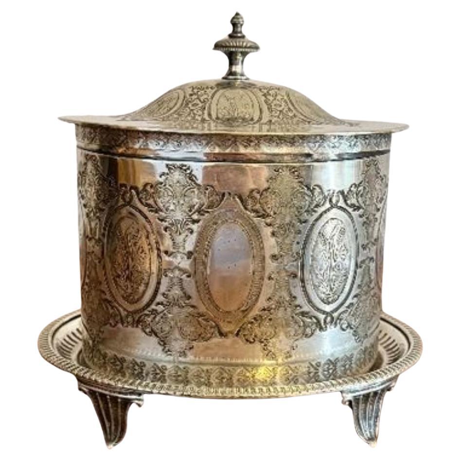 Fine quality antique Edwardian silver plated biscuit barrel
