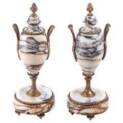 Fine Quality Antique French Marble Urns, circa 1860 Fine Quality Antique French Marble Urns, circa 1860