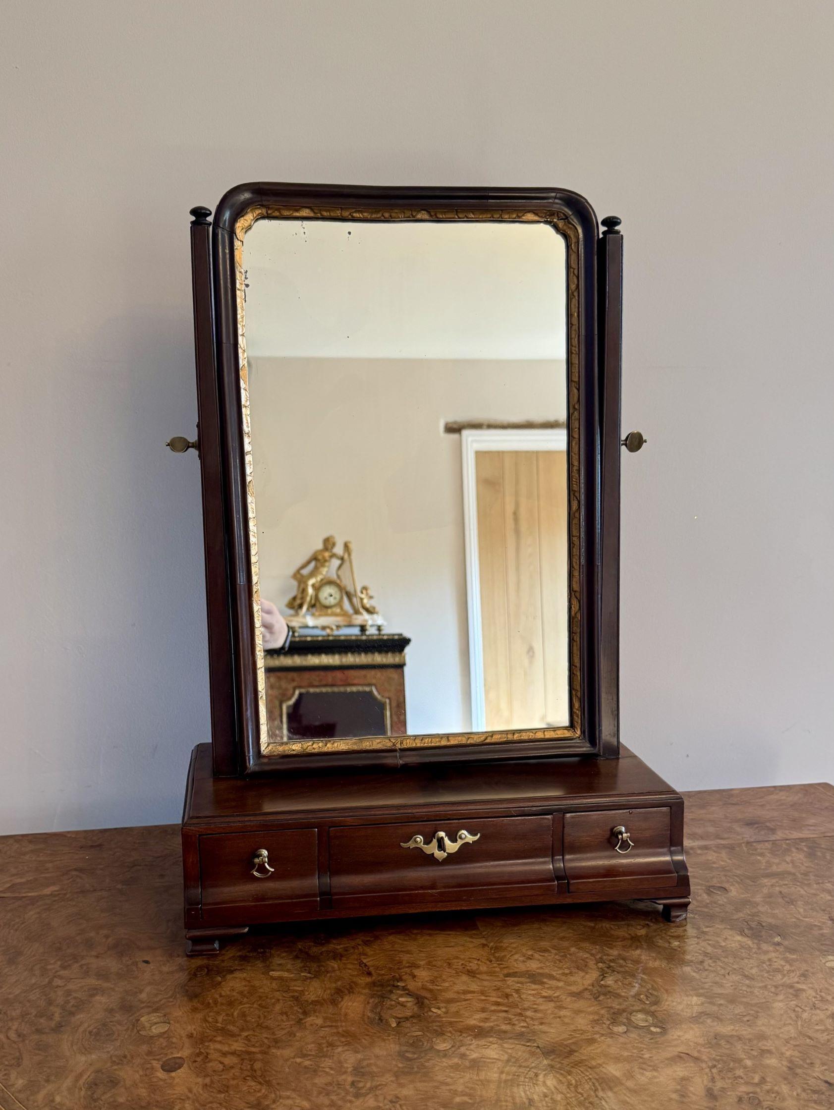 Mahogany Fine quality antique George III dressing table mirror For Sale