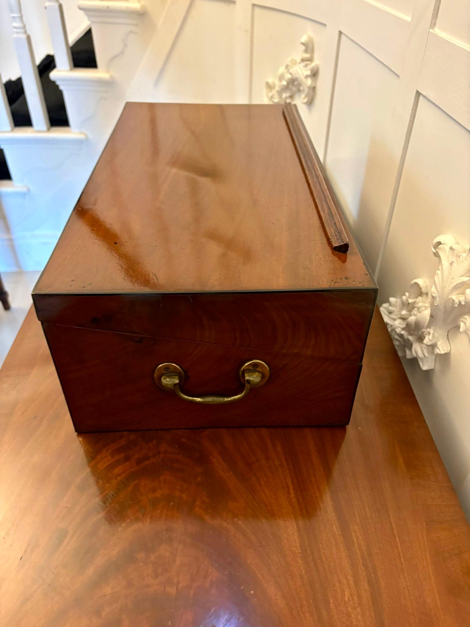 Hochwertige antike George III. Mahagoni-Schreibbox im Angebot 7
