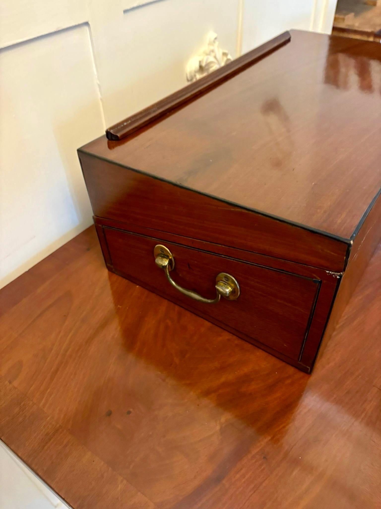 Hochwertige antike George III. Mahagoni-Schreibbox im Angebot 8