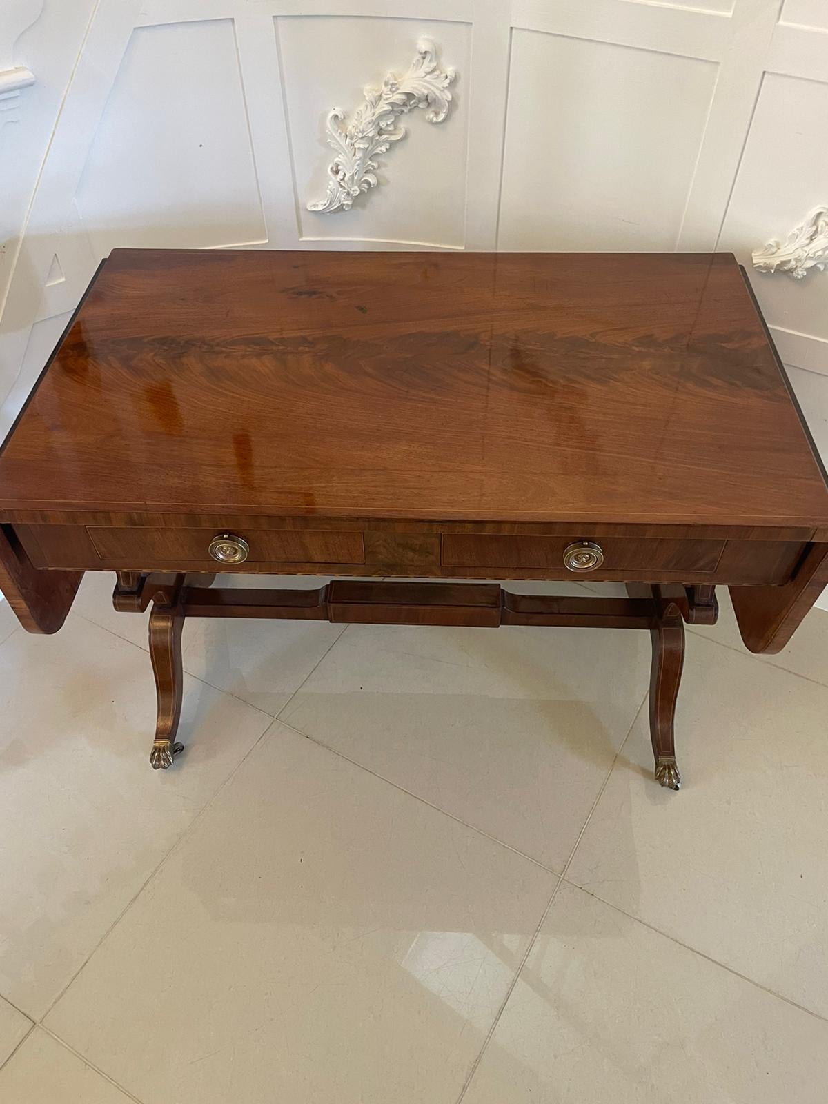 Fine Quality Antique George III Inlaid Mahogany Free Standing Sofa Table In Good Condition For Sale In Suffolk, GB