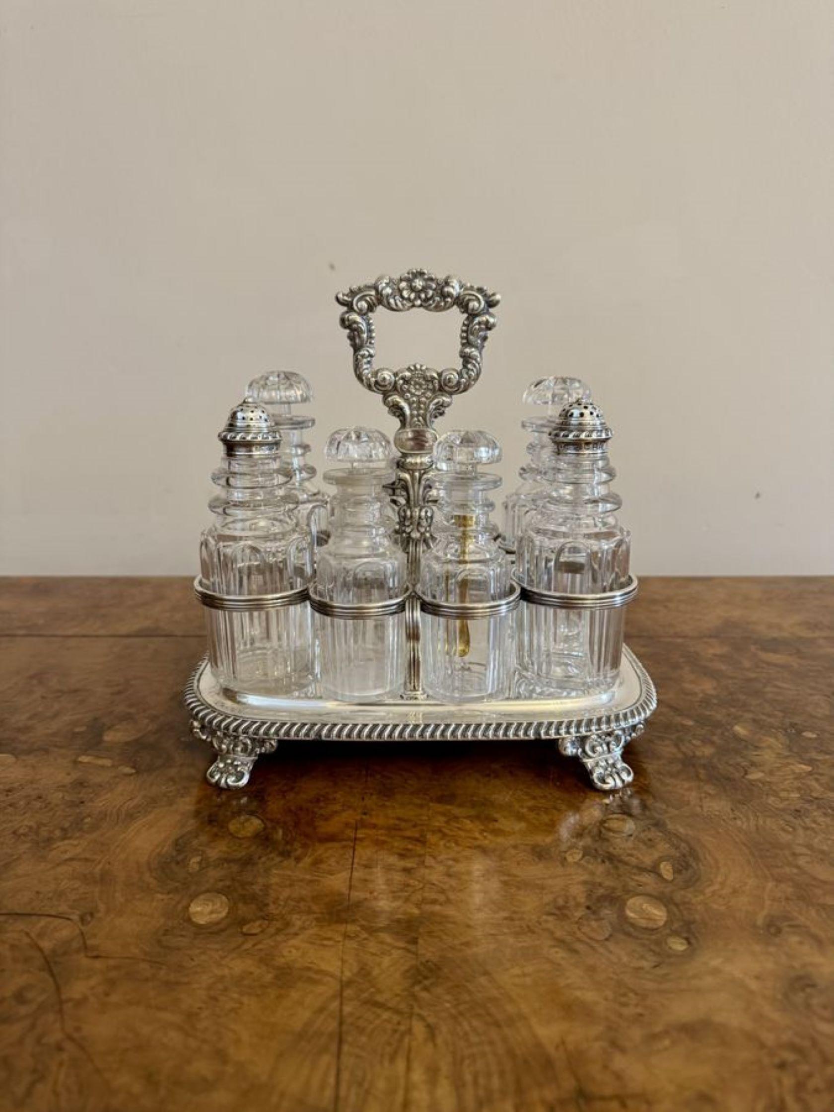 Ensemble de sept bouteilles de style géorgien ancien de qualité supérieure Bon état - En vente à Ipswich, GB