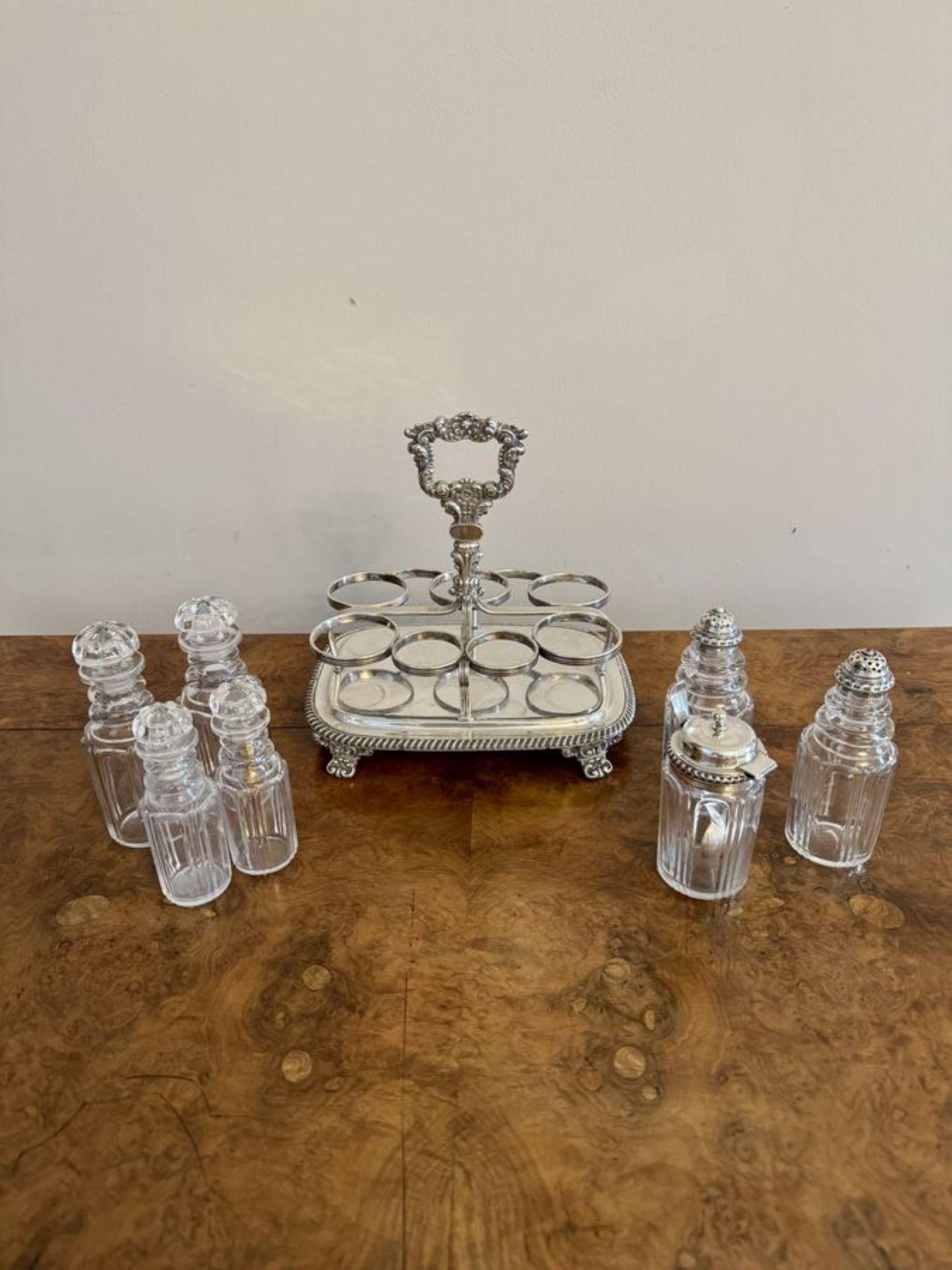 XIXe siècle Ensemble de sept bouteilles de style géorgien ancien de qualité supérieure en vente