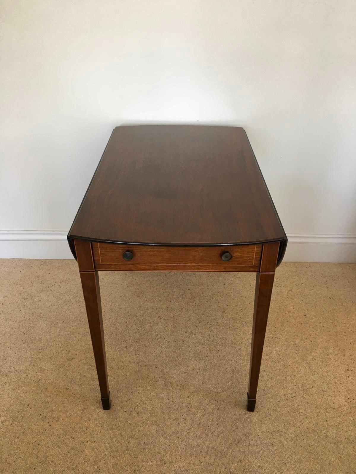 Mesa Pembroke antigua de caoba con incrustaciones de alta calidad en venta 7