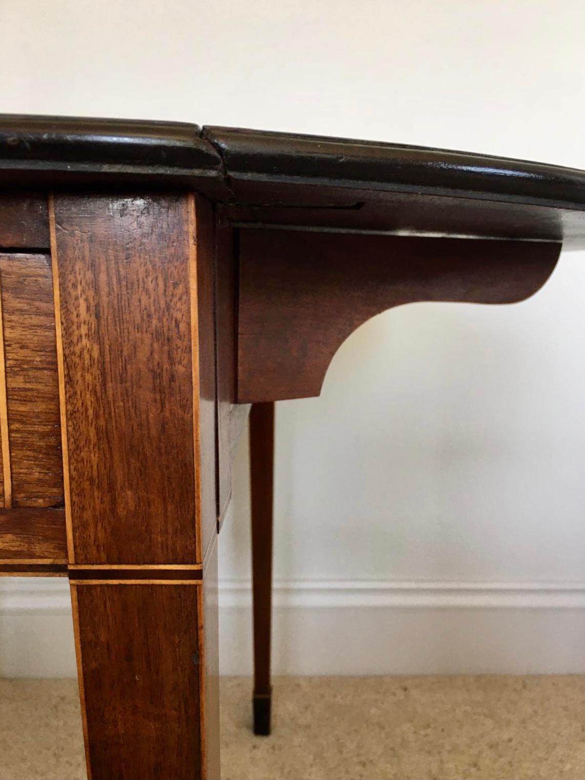 Mesa Pembroke antigua de caoba con incrustaciones de alta calidad Otro en venta