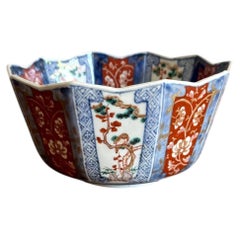 Fine quality antique Japanese imari bowl