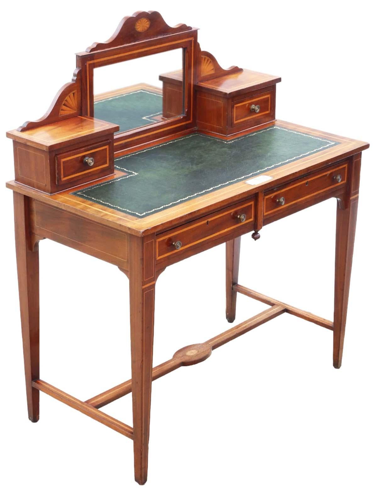 Bois Ancienne table à écrire en acajou de qualité supérieure 19ème siècle Bureau d'appoint Dressing en vente