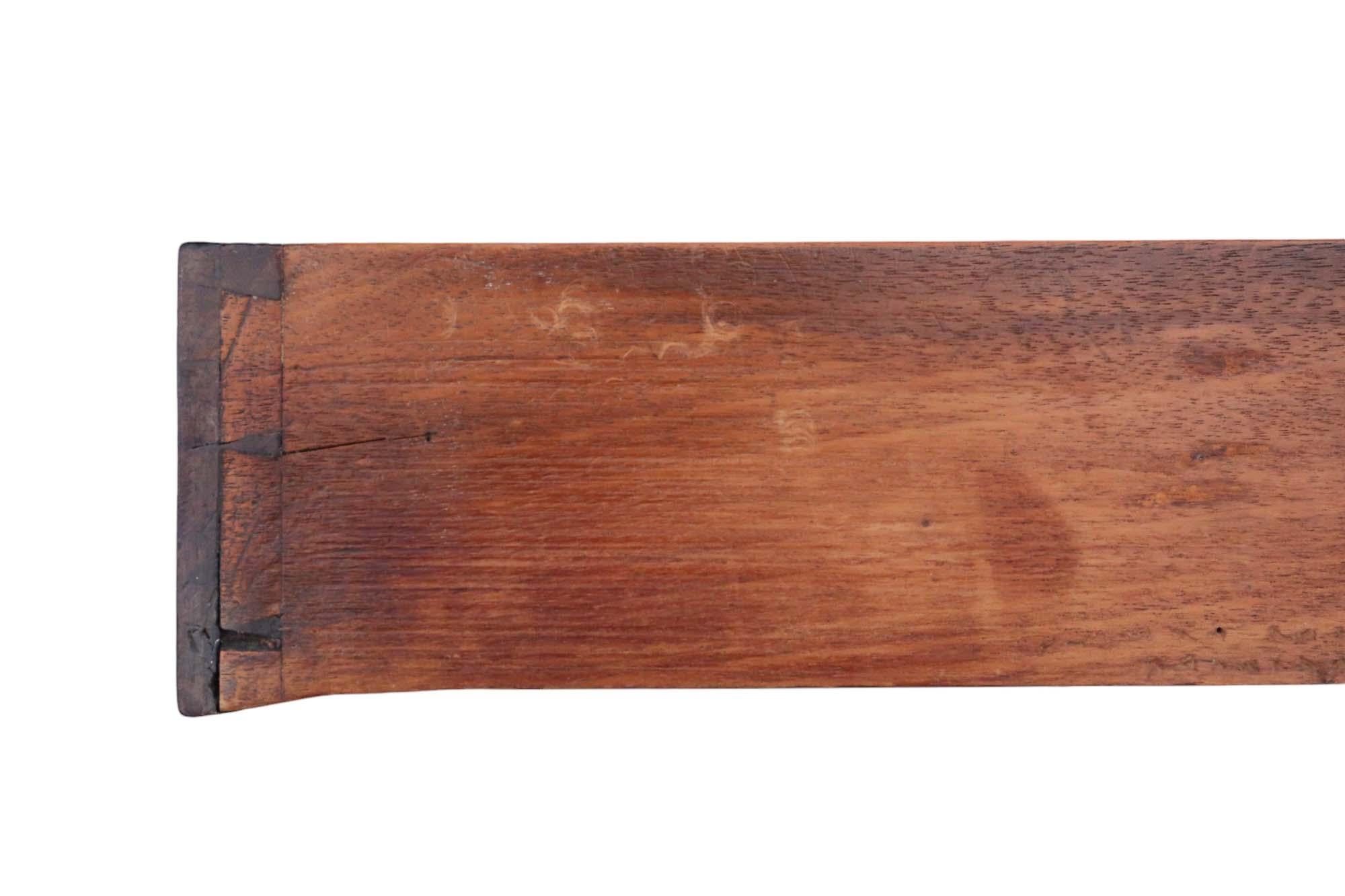 Bois Ancienne table à écrire en acajou de qualité supérieure 19ème siècle Bureau d'appoint Dressing en vente