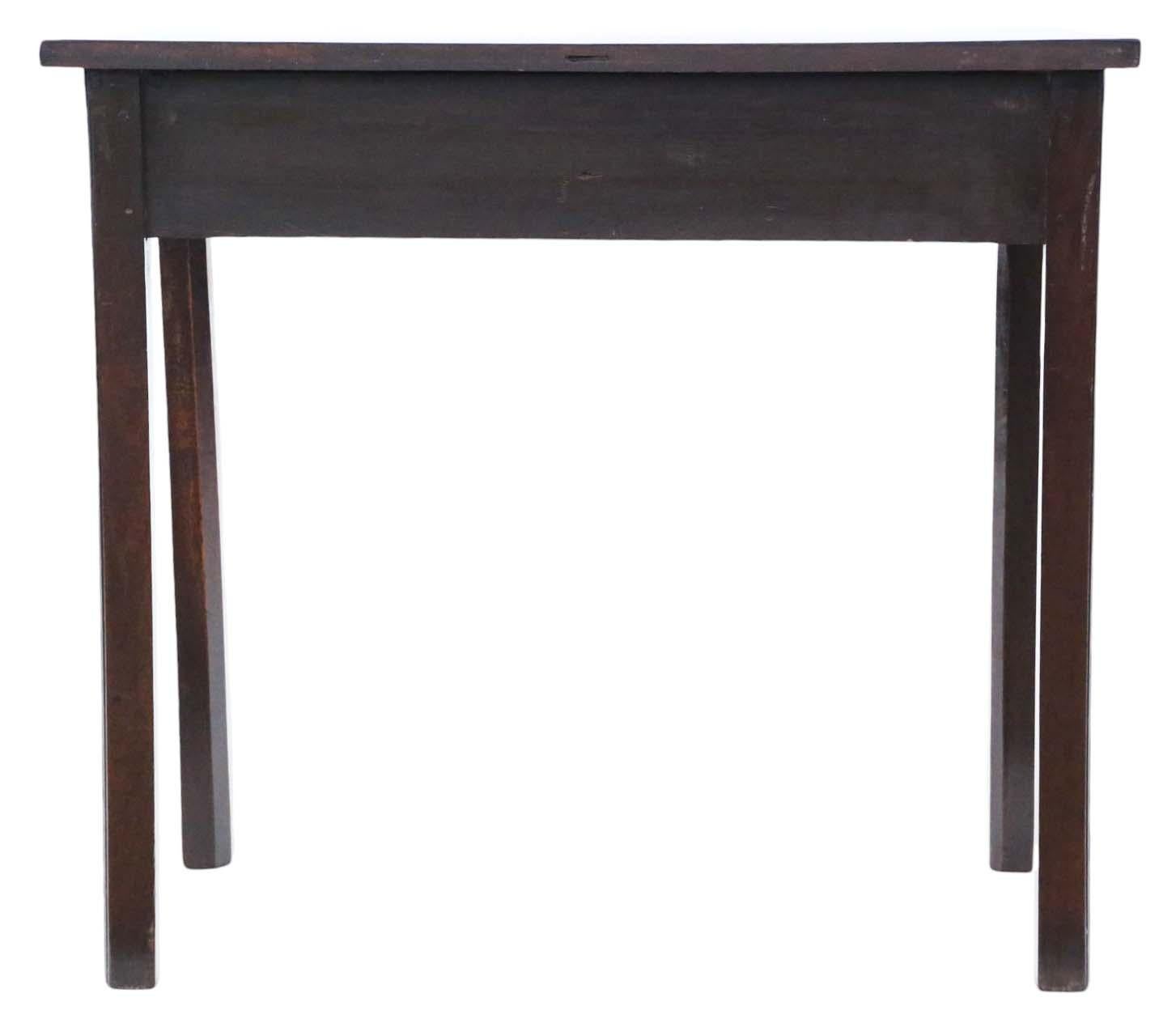 Table à écrire ancienne en acajou de belle qualité - Fin du 18ème siècle Dressing en vente 2