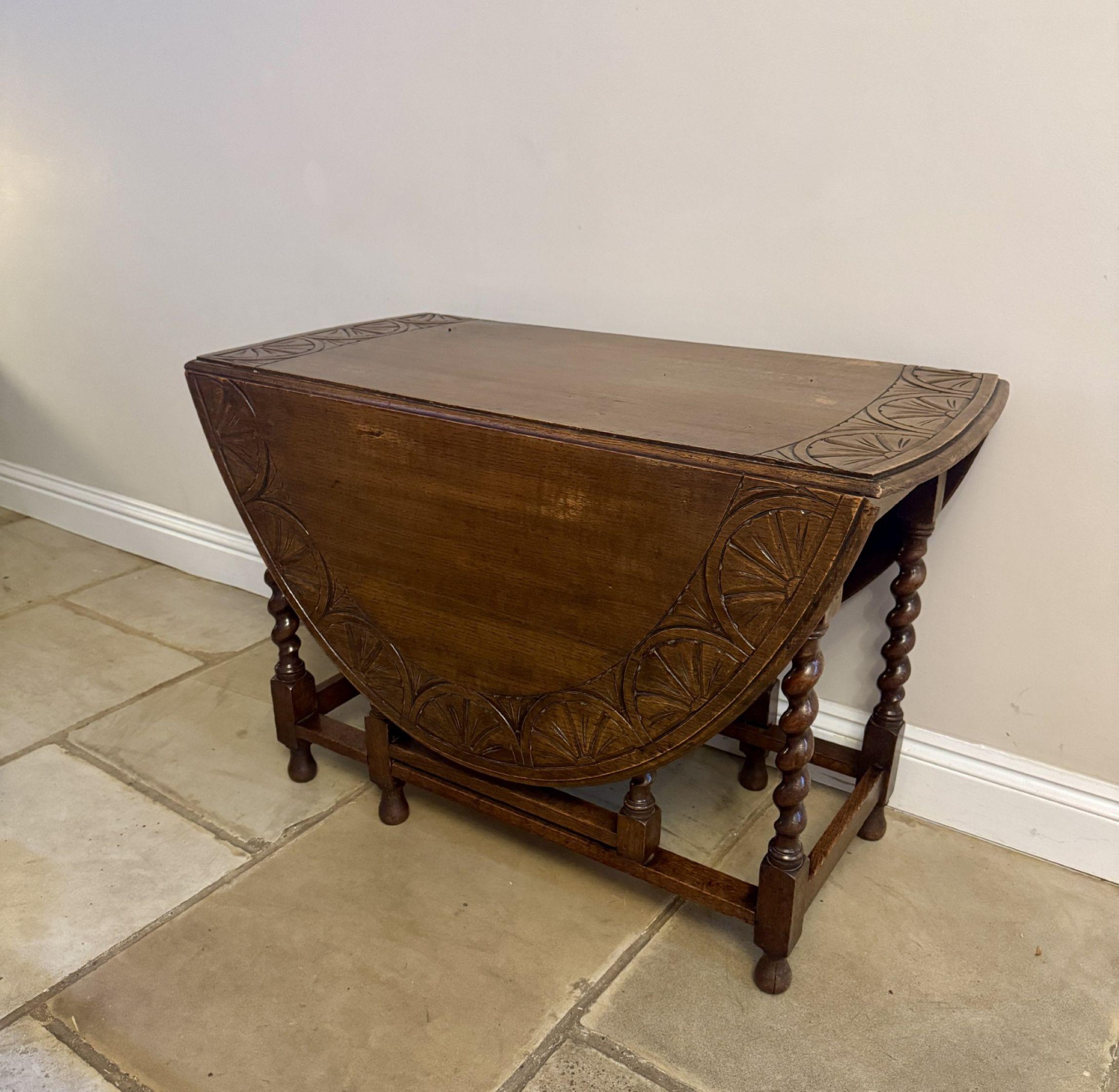 Chêne Table de salle à manger à abattant en chêne ancien de qualité supérieure en vente