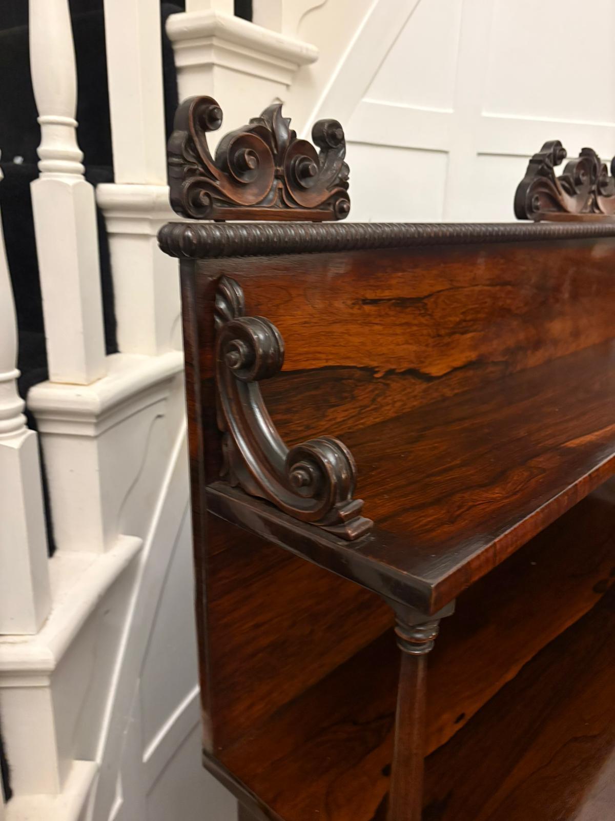 Credenza in mogano antico Regency di alta qualità in vendita 5