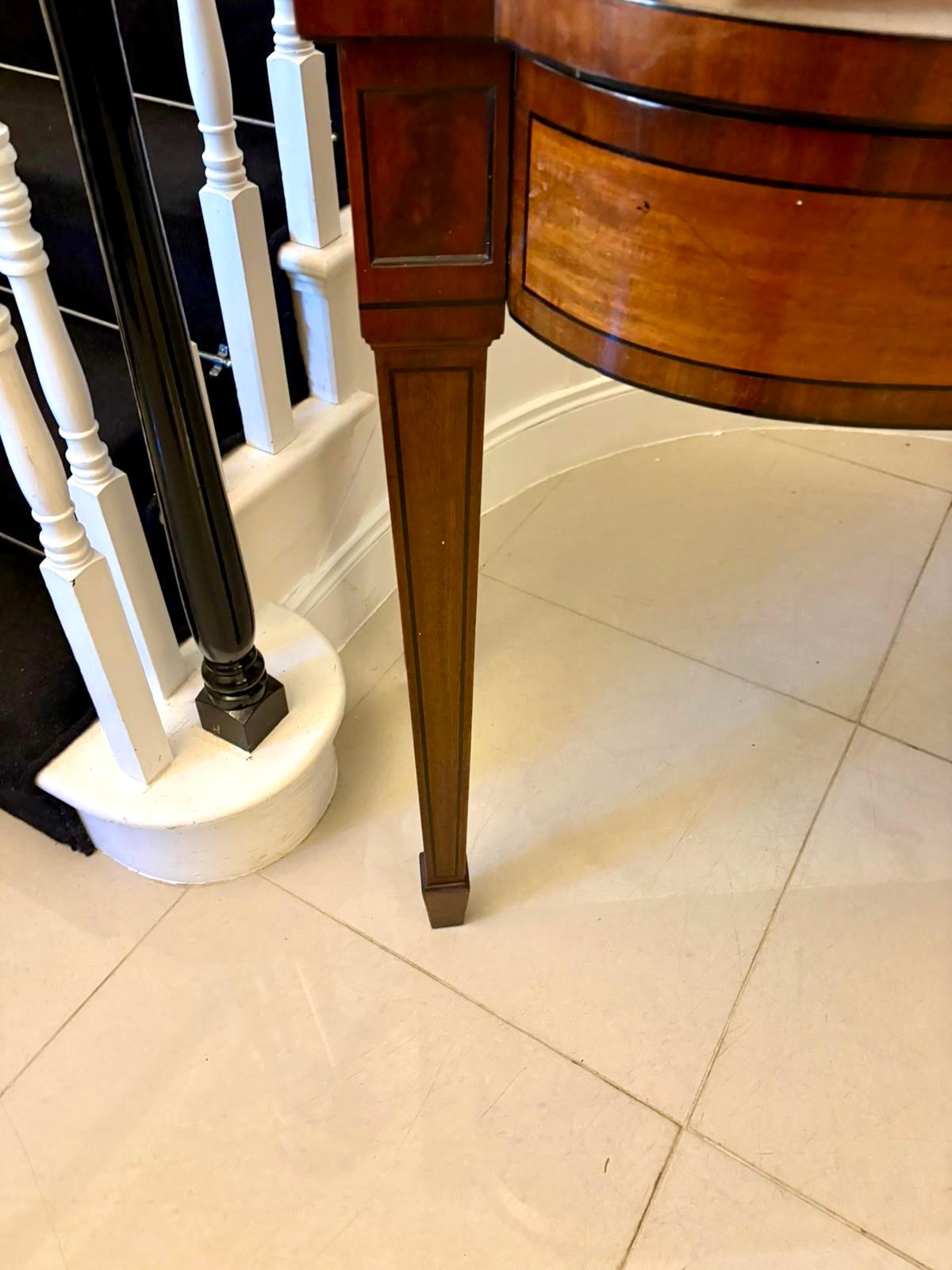 Fine Quality Antique Regency Mahogany Serving / Side Table en vente 8