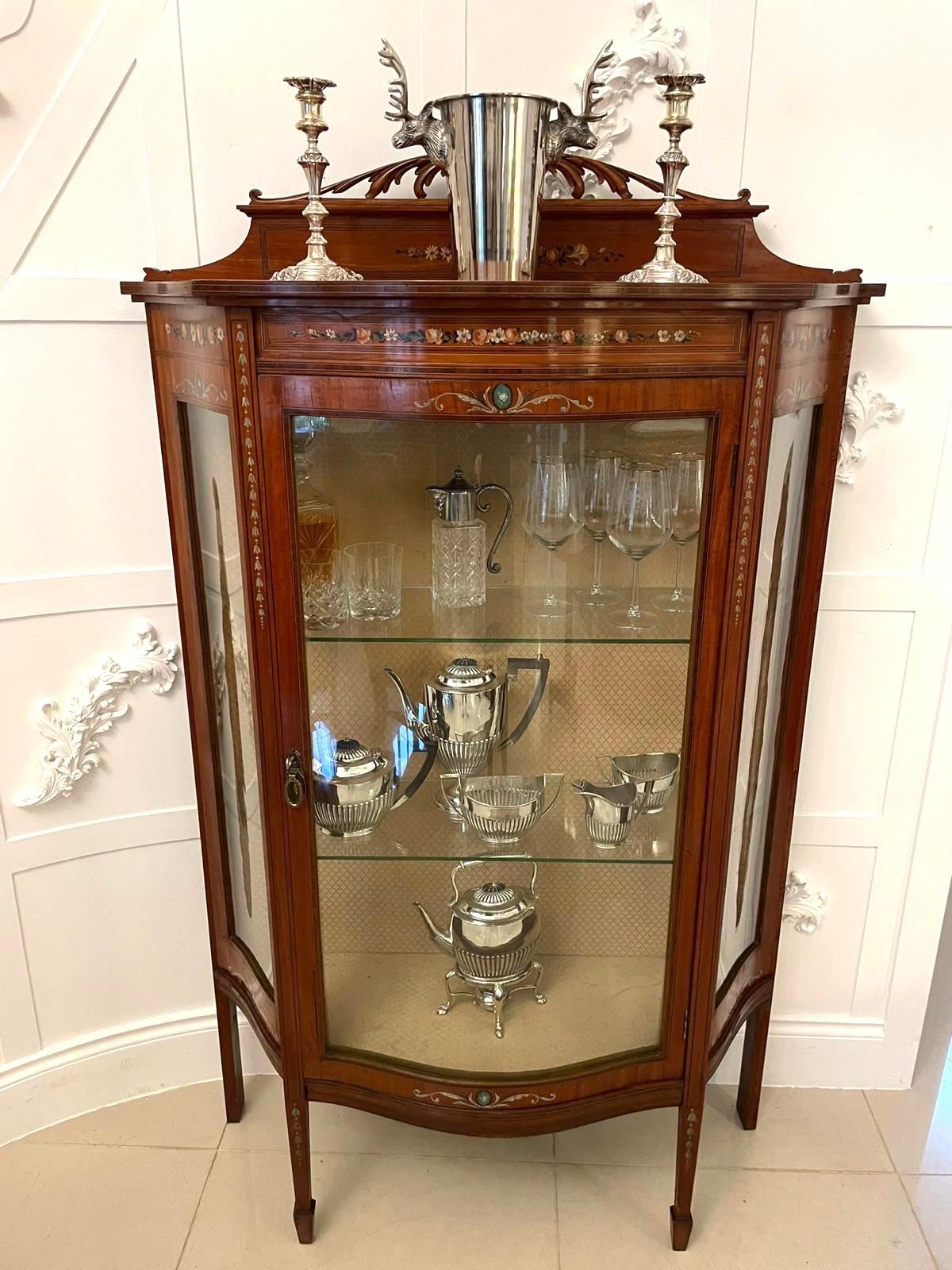 Fine Quality Antique Satinwood Display Cabinet with Original Painted Decoration In Good Condition For Sale In Suffolk, GB