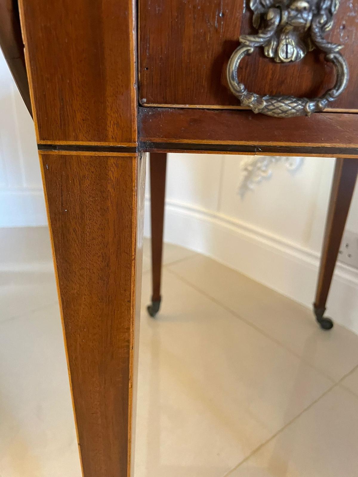 Fine Quality Antique Sheraton Period Inlaid Mahogany Pembroke Table For Sale 2