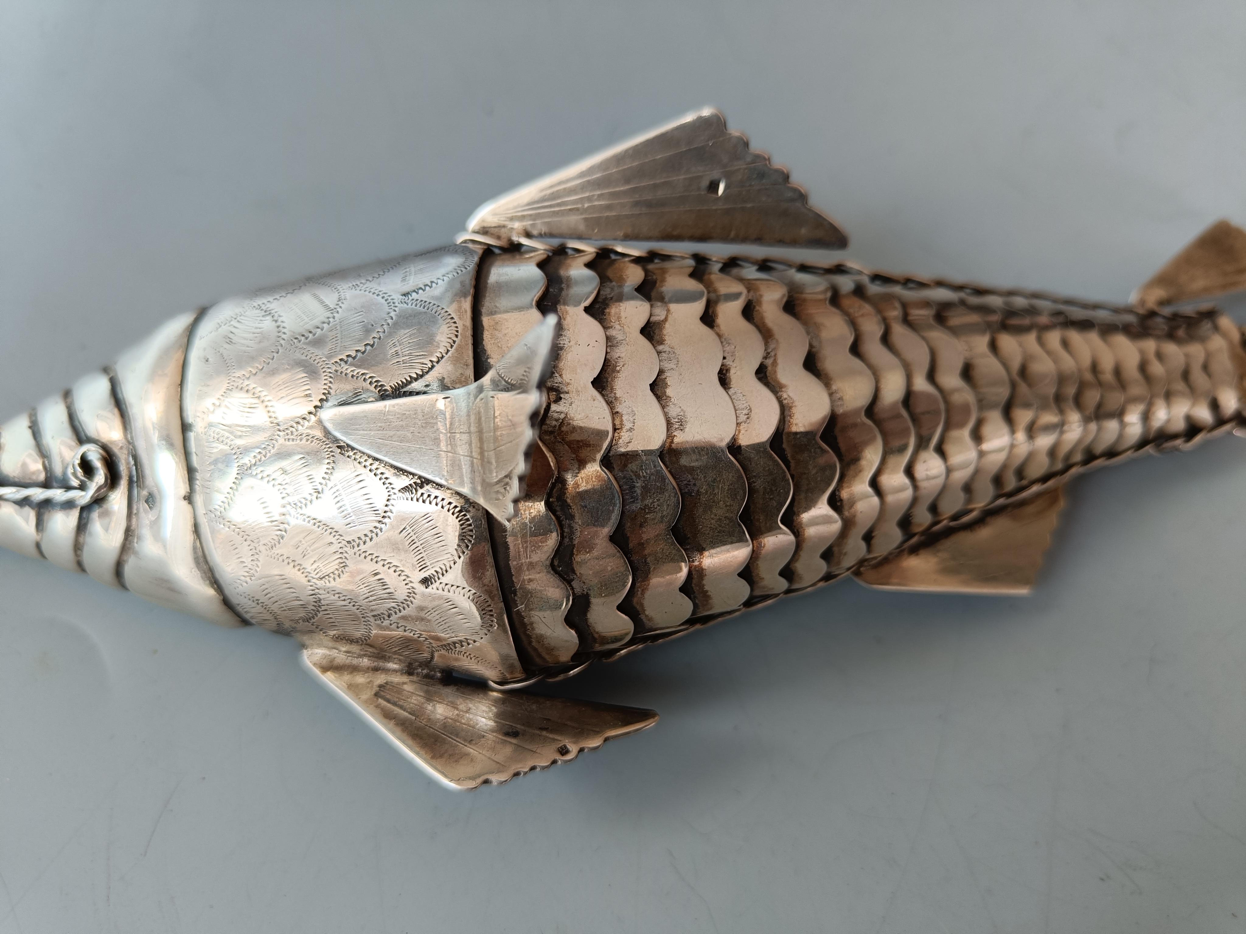Hand-Crafted Fine quality Antique Silver articulated fish Hallmarked Decorative Antiques For Sale