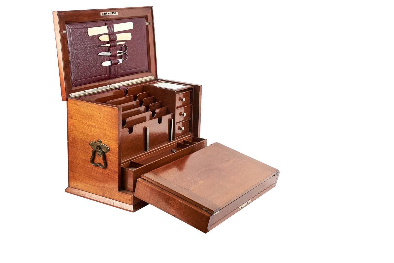 Caja antigua de papelería de gran calidad en venta 4
