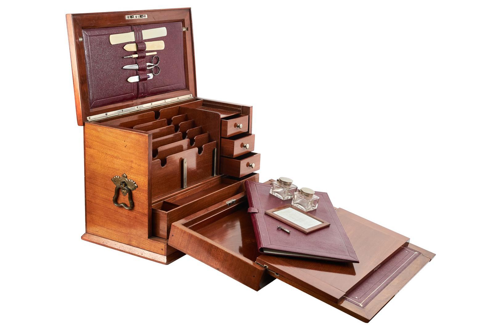 Caja antigua de papelería de gran calidad en venta 7