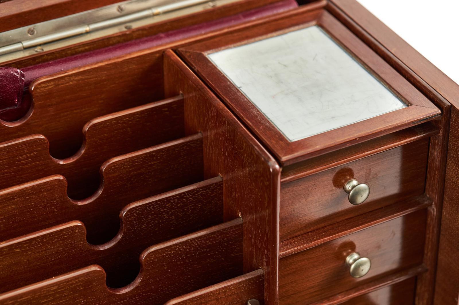 Caja antigua de papelería de gran calidad en Bueno estado para la venta en Ipswich, GB