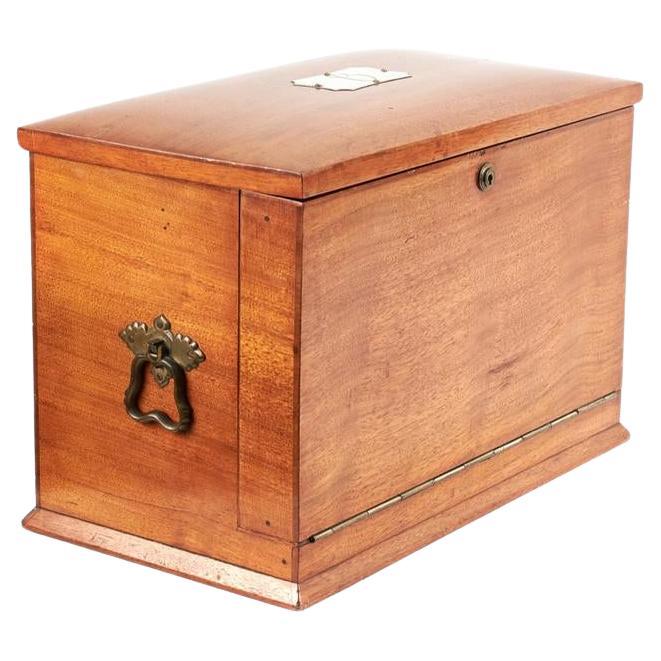 Caja antigua de papelería de gran calidad