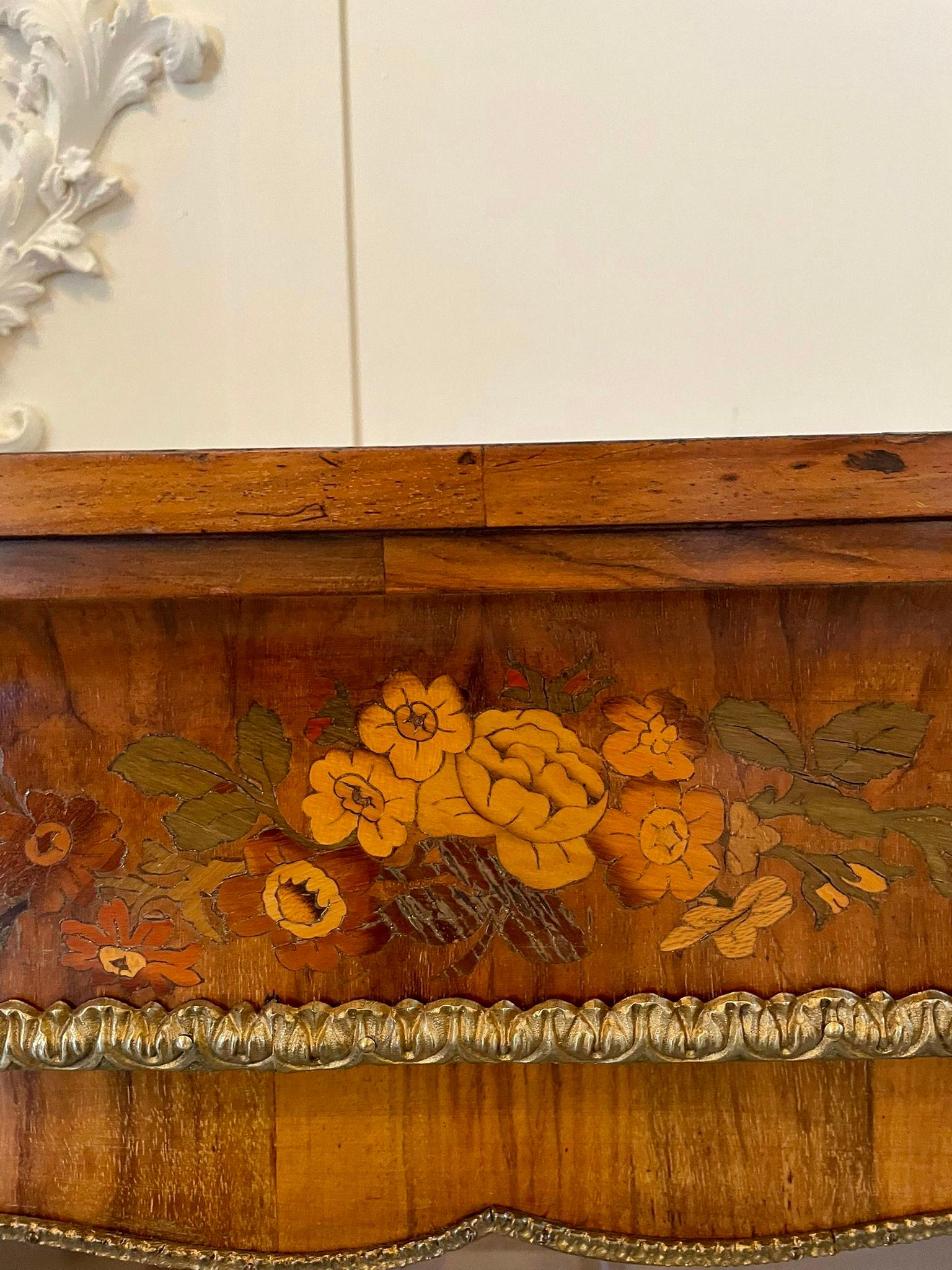 Fine Quality Antique Victorian Burr Walnut Floral Marquetry Inlaid Display Cabin For Sale 1