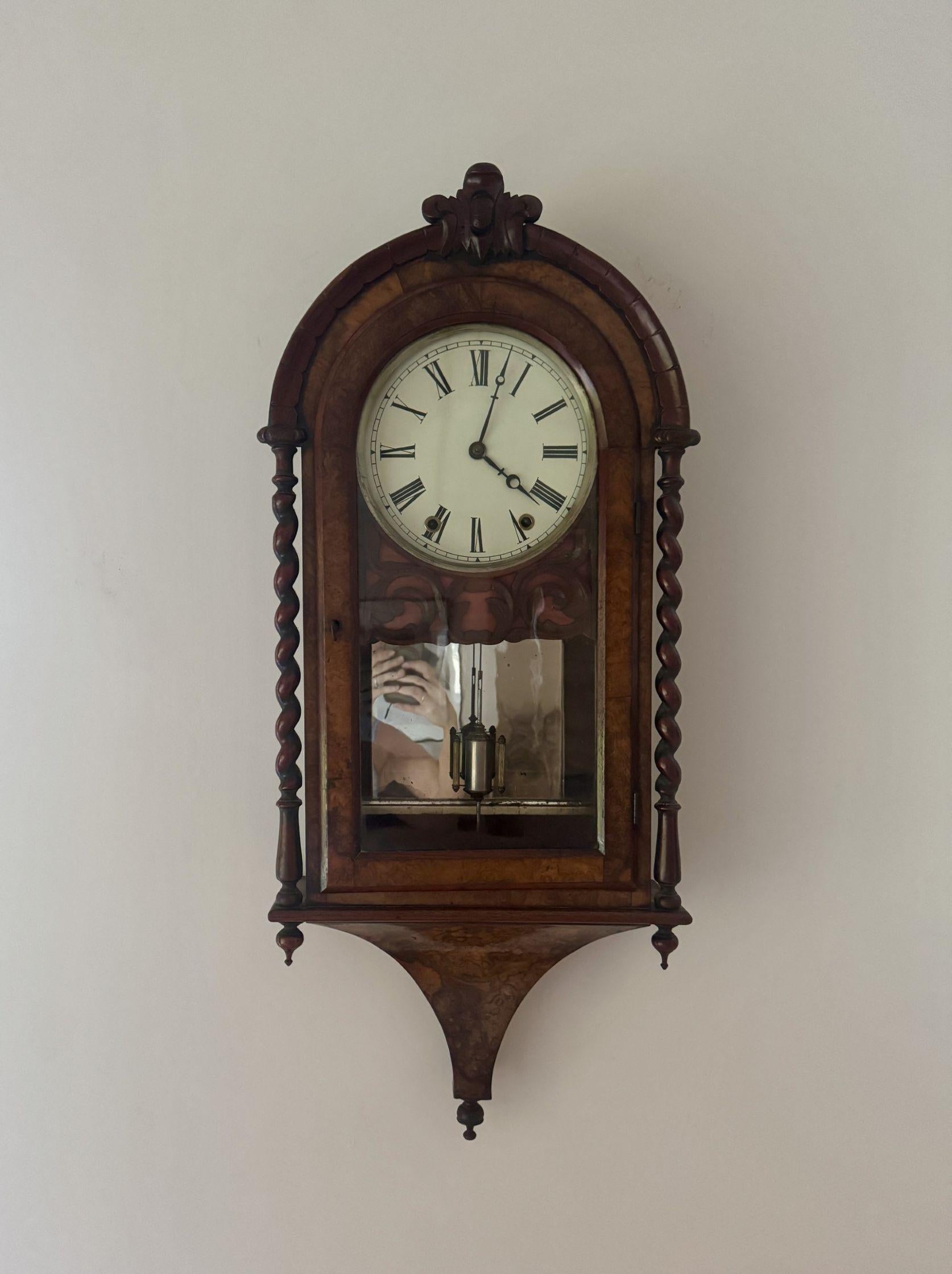 Feine Qualität antiken viktorianischen Gratnussbaum Wanduhr im Angebot 2