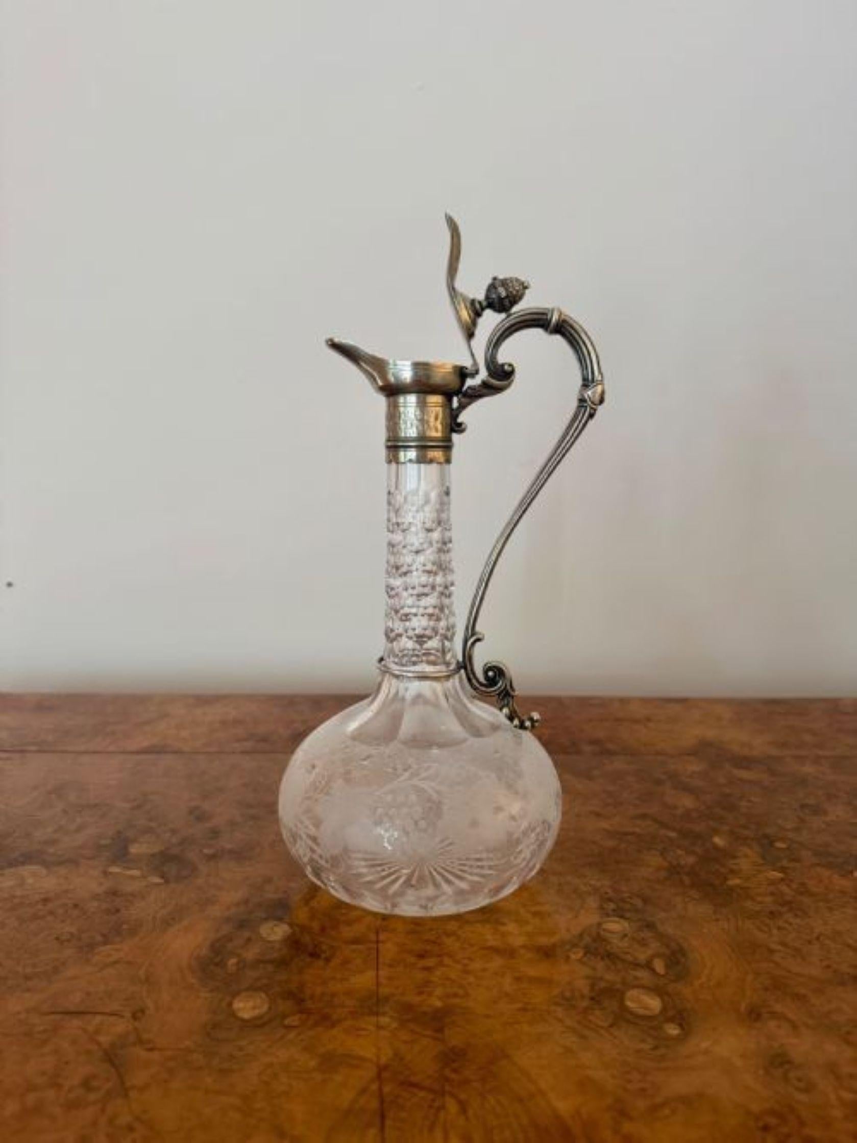 Pichet à bordeaux en verre gravé et argenté de style victorien, de belle qualité. Bon état - En vente à Ipswich, GB