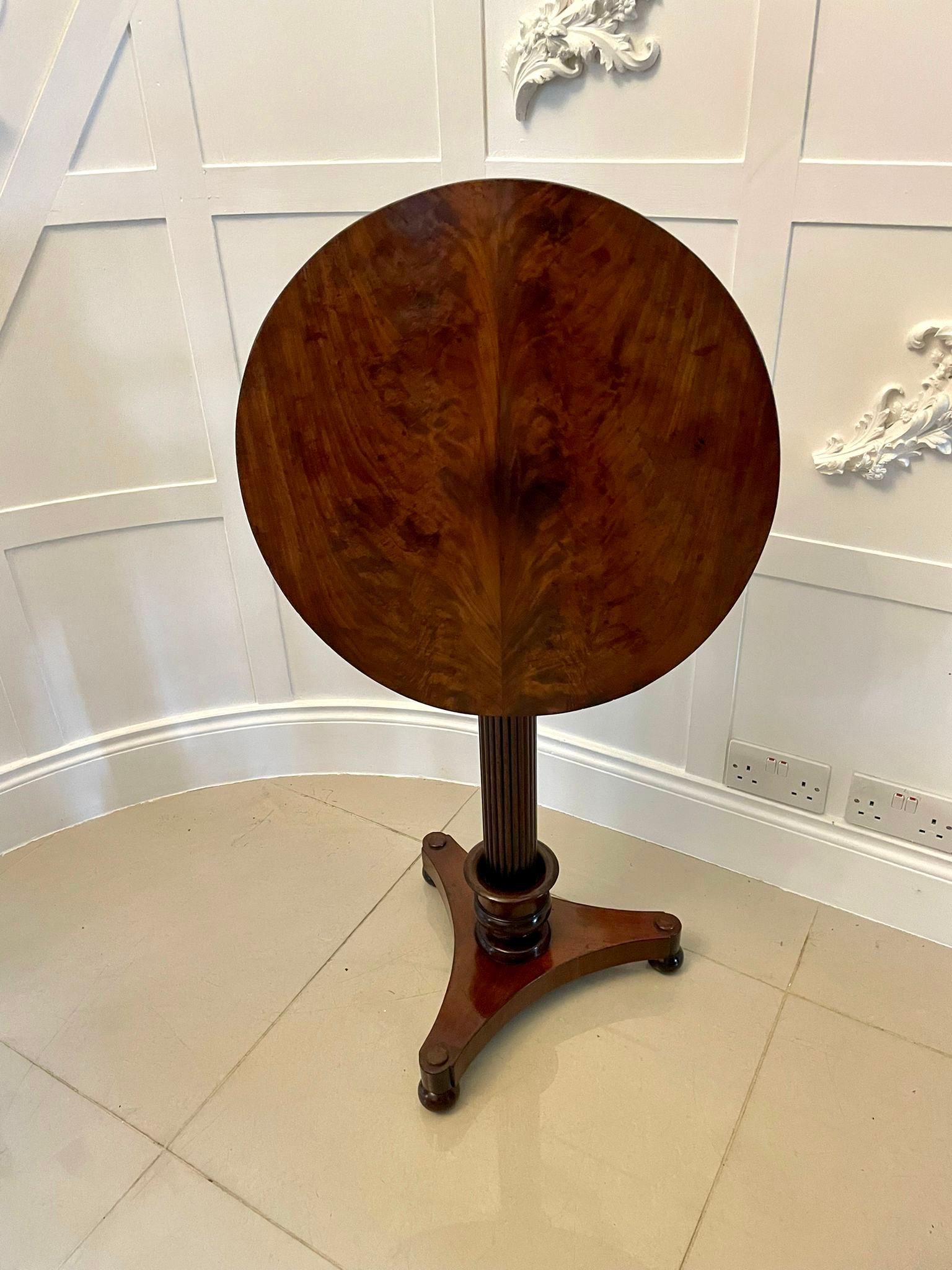 English Fine Quality Antique Victorian Figured Mahogany Lamp Table For Sale