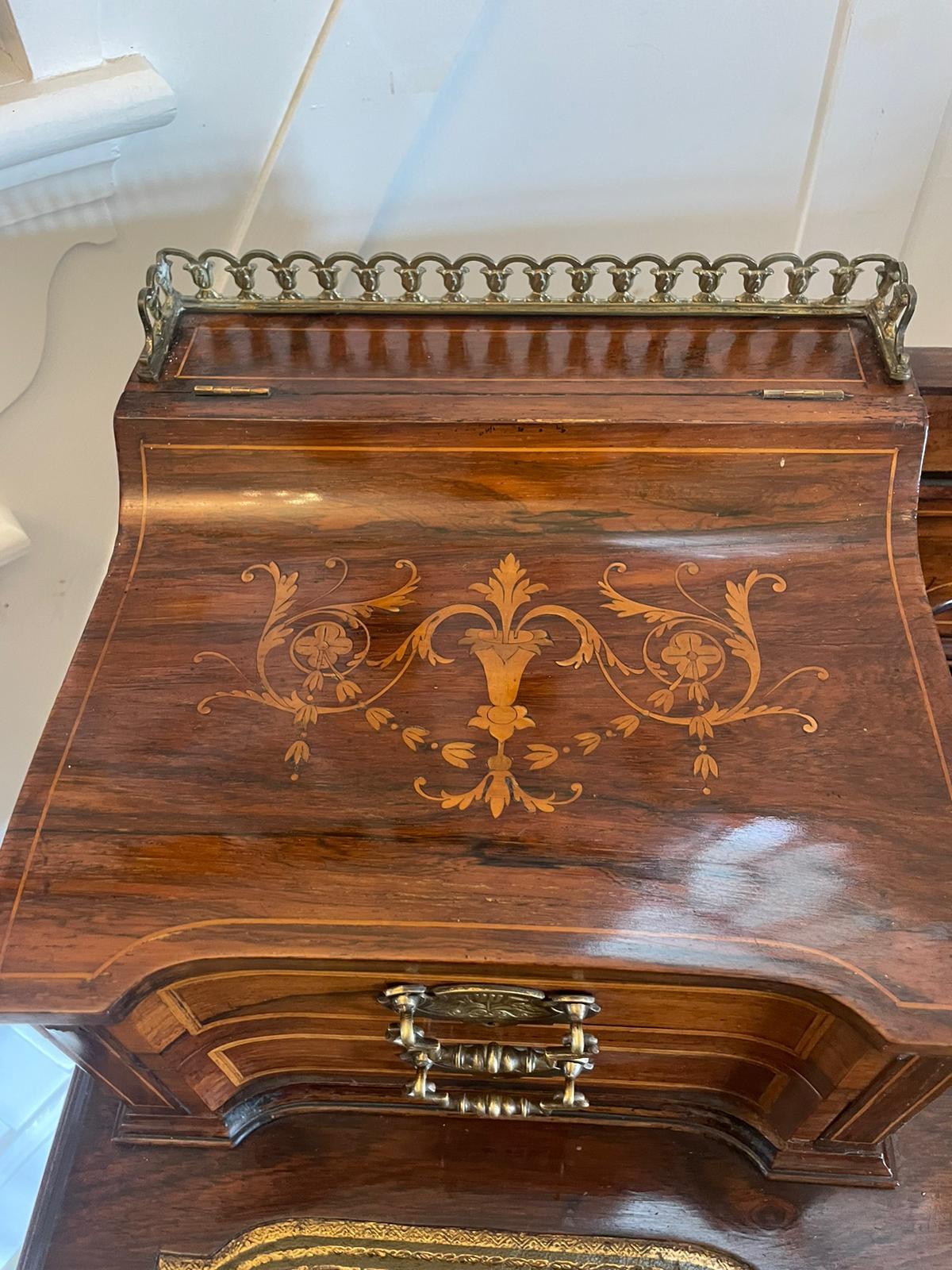 XIXe siècle Belle qualité d'antiquité victorienne autoportante Maple & Co. Bureau marqueté en vente