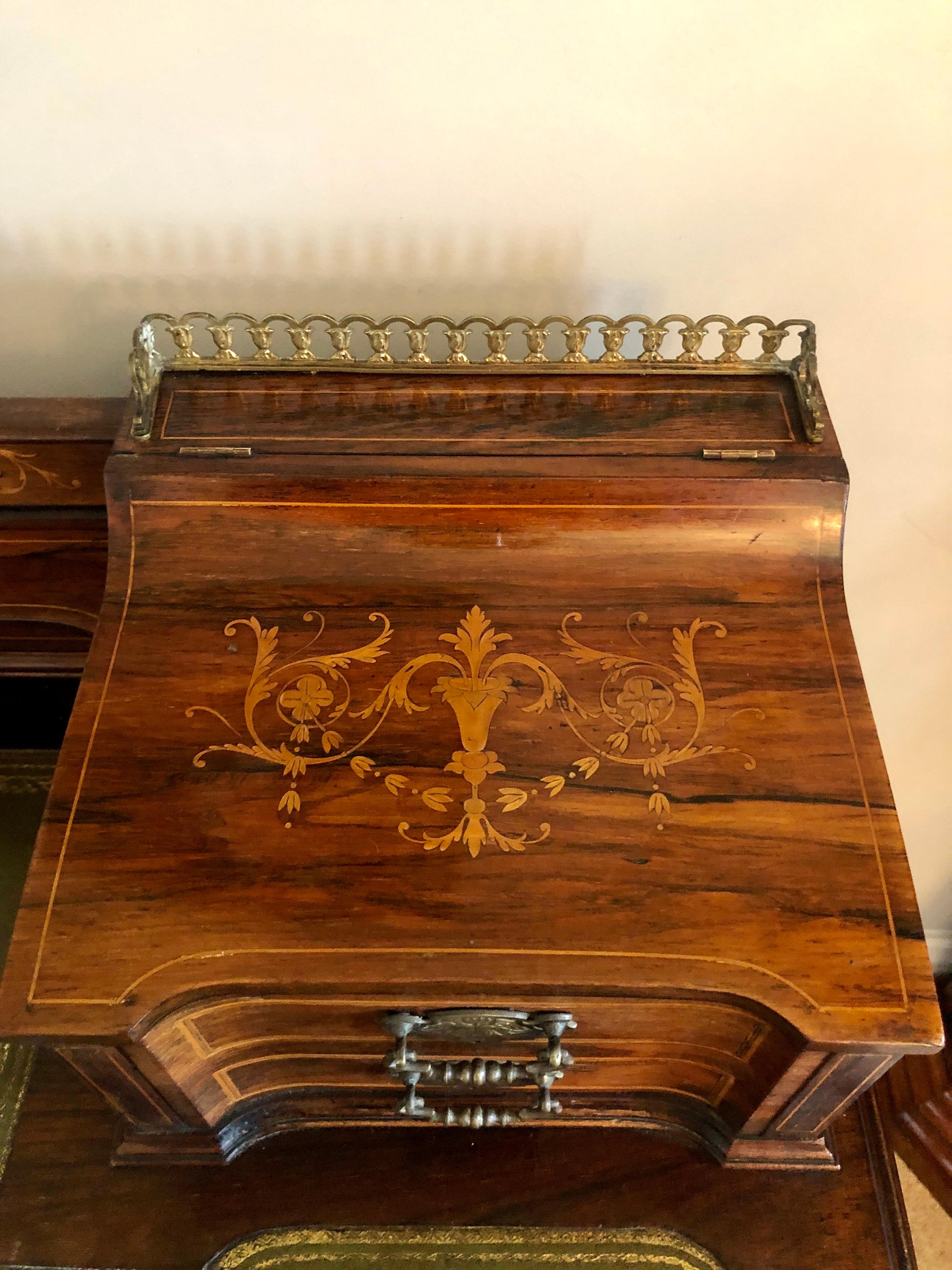 Antique Victorian Freestanding Rosewood Maple & Co. Inlaid Writing Desk In Excellent Condition In Suffolk, GB