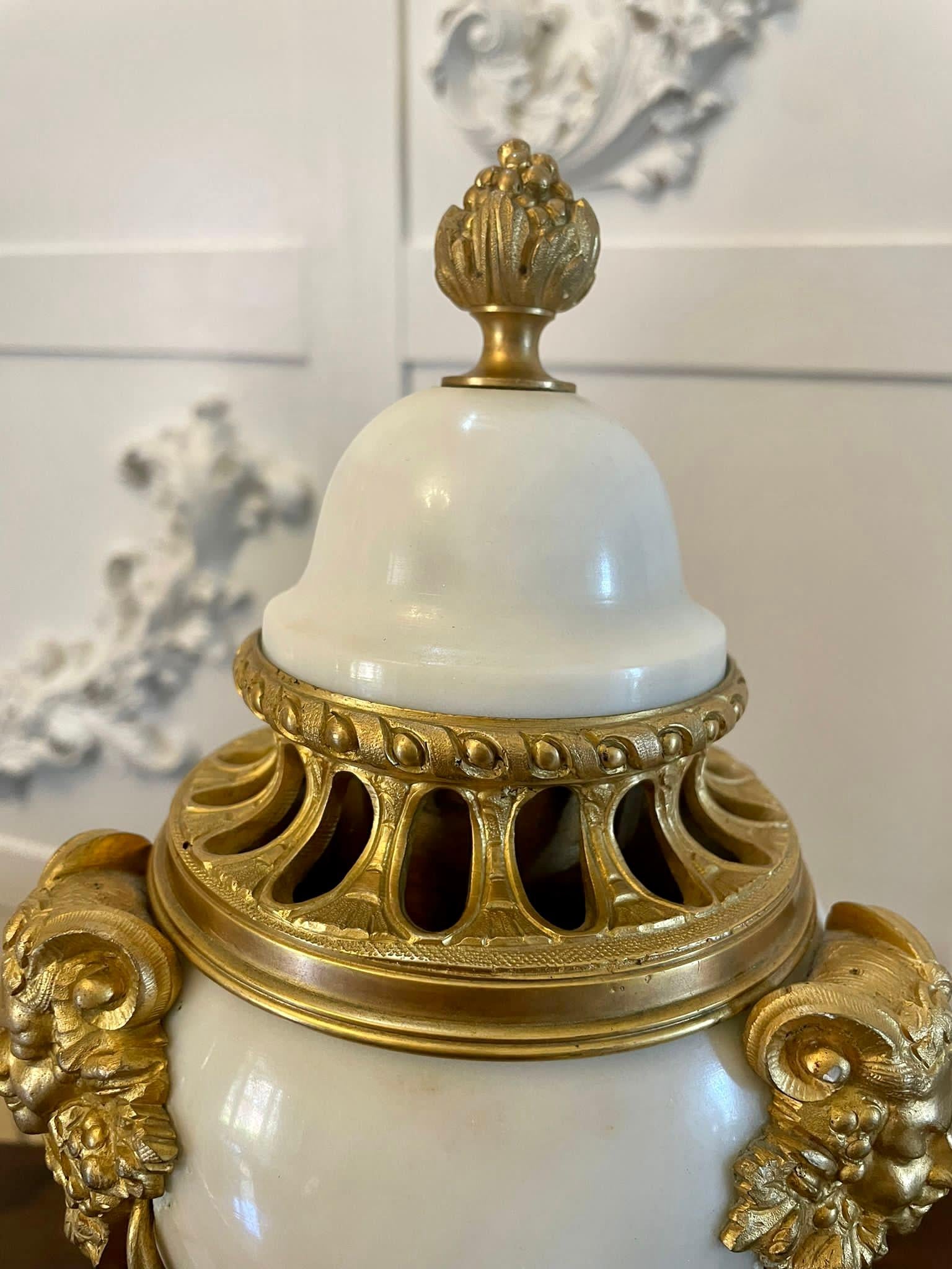 Fine Quality Antique Victorian French Marble and Ormolu Mounted Clock Set 7