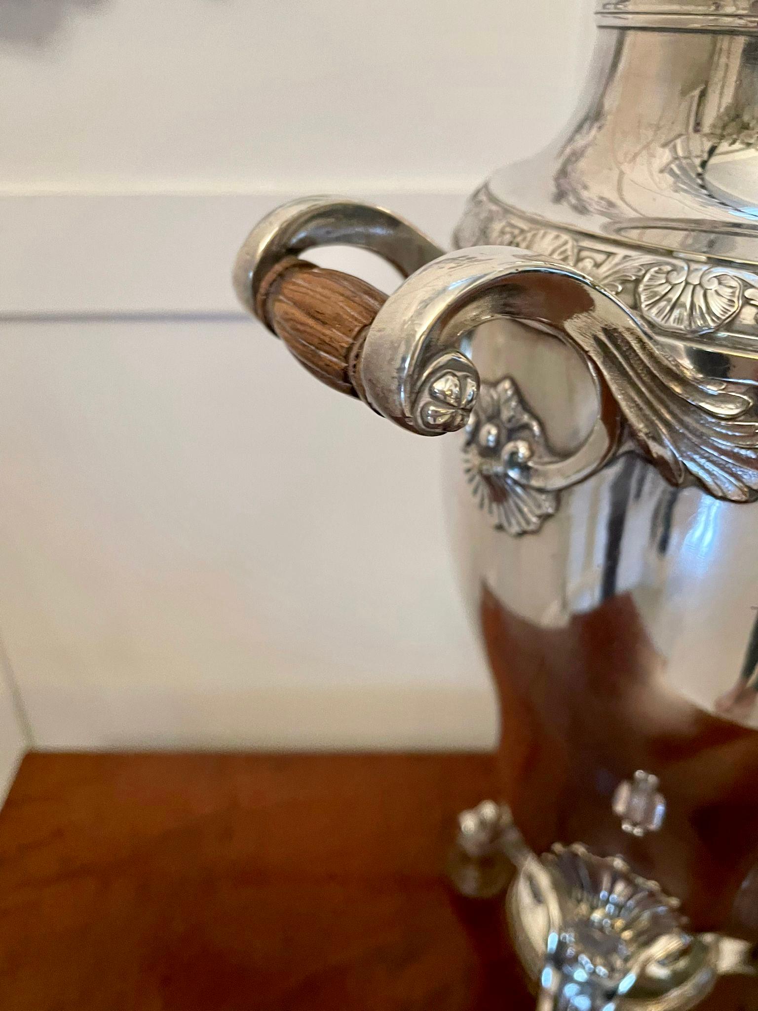 Fine Quality Antique Victorian French Silver Plated Tea Urn by Risler and Carré For Sale 3