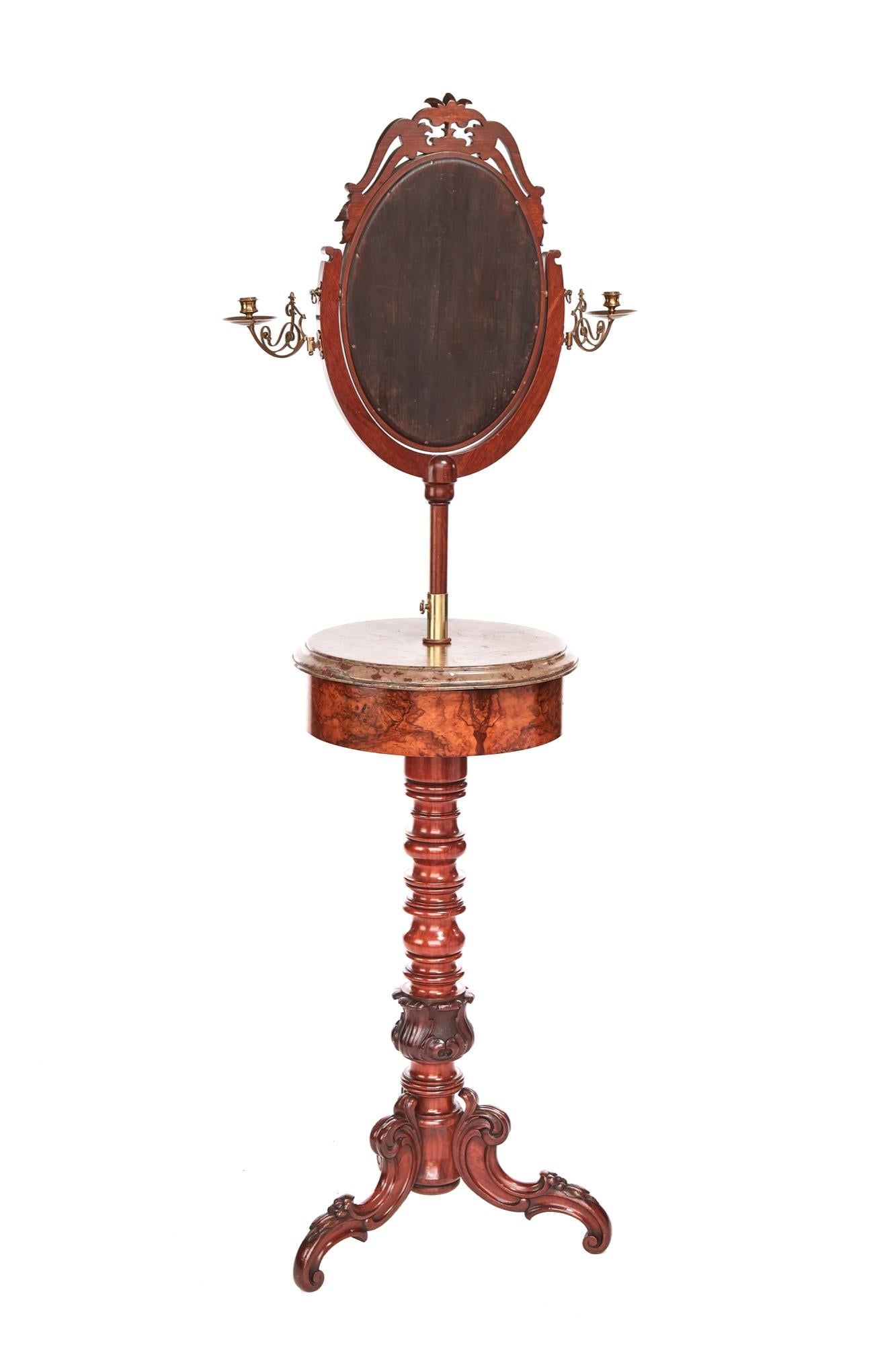 Teleskopischer Kommodenständer aus antikem viktorianischem Mahagoni und Nussbaumholz von hoher Qualität (Viktorianisch) im Angebot