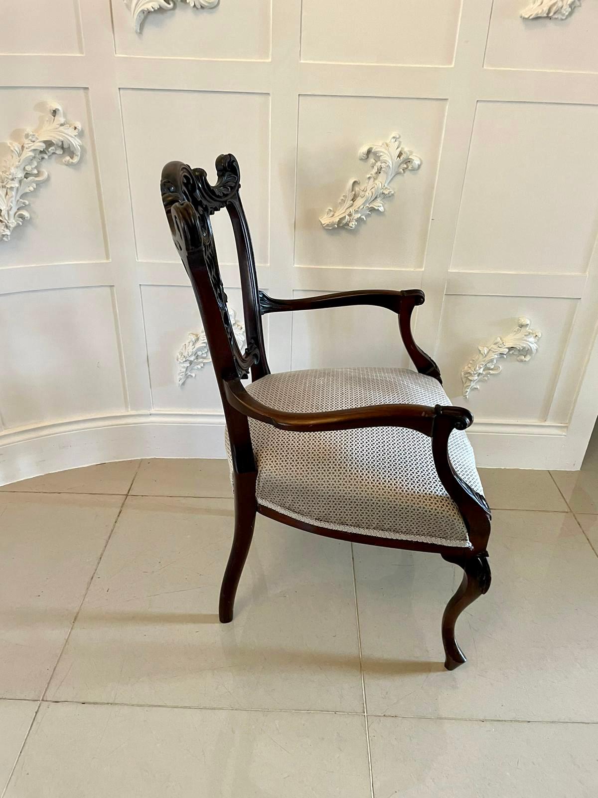 Fine Quality Antique Victorian Mahogany Carved Arm/Desk Chair In Good Condition For Sale In Suffolk, GB