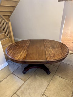 Fine quality antique Victorian mahogany extendable dining table