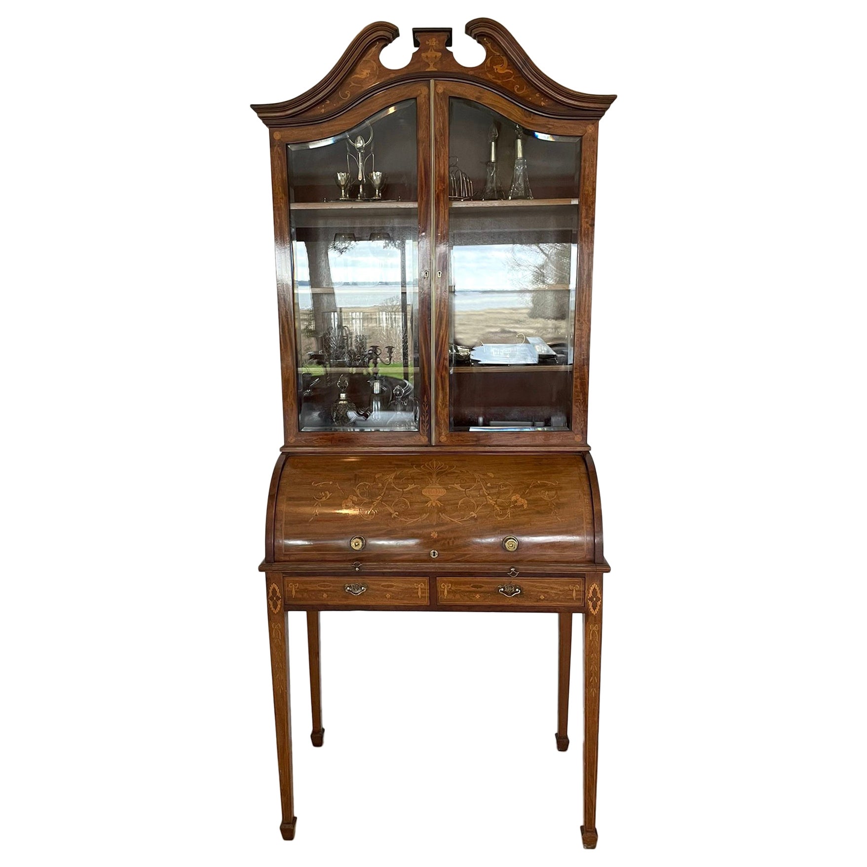 Bibliothèque à cylindre en acajou marqueté de l'époque victorienne de qualité supérieure