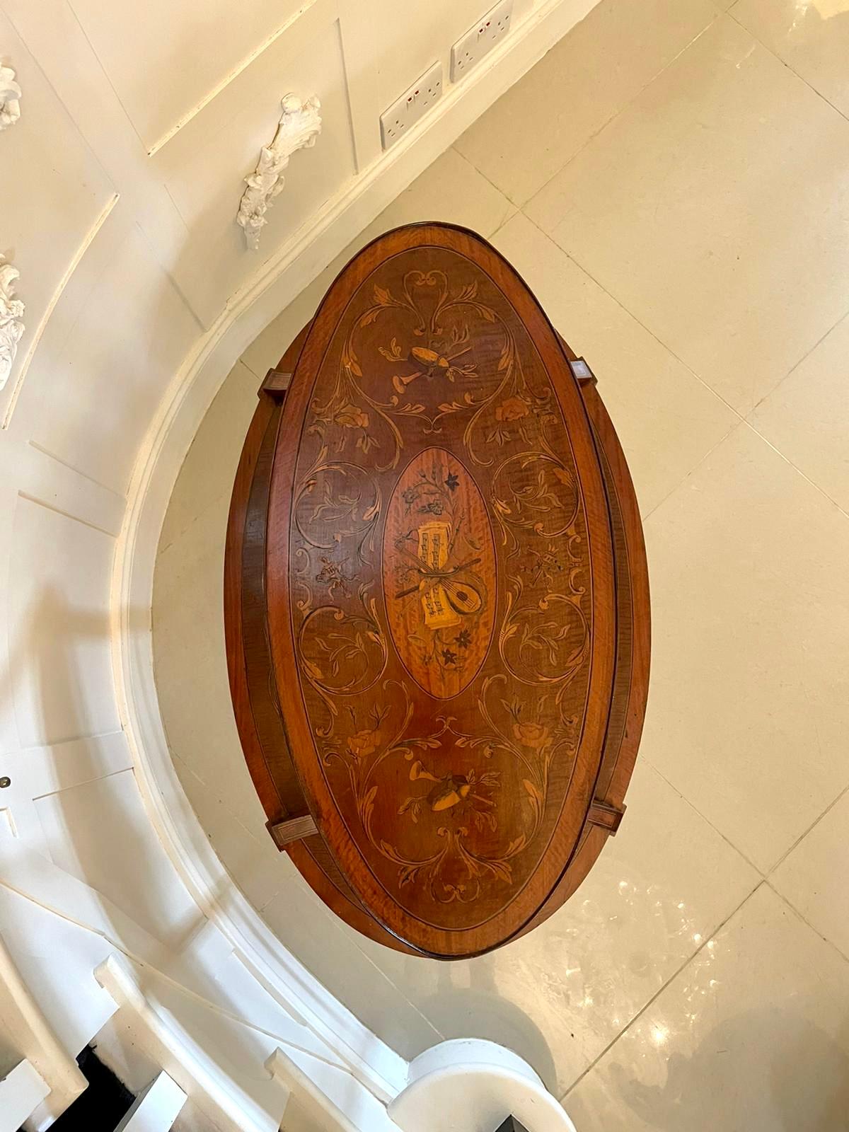 Antike viktorianische zweistöckige Etagere aus Mahagoni mit Intarsien und Intarsien von hoher Qualität (Sonstiges) im Angebot